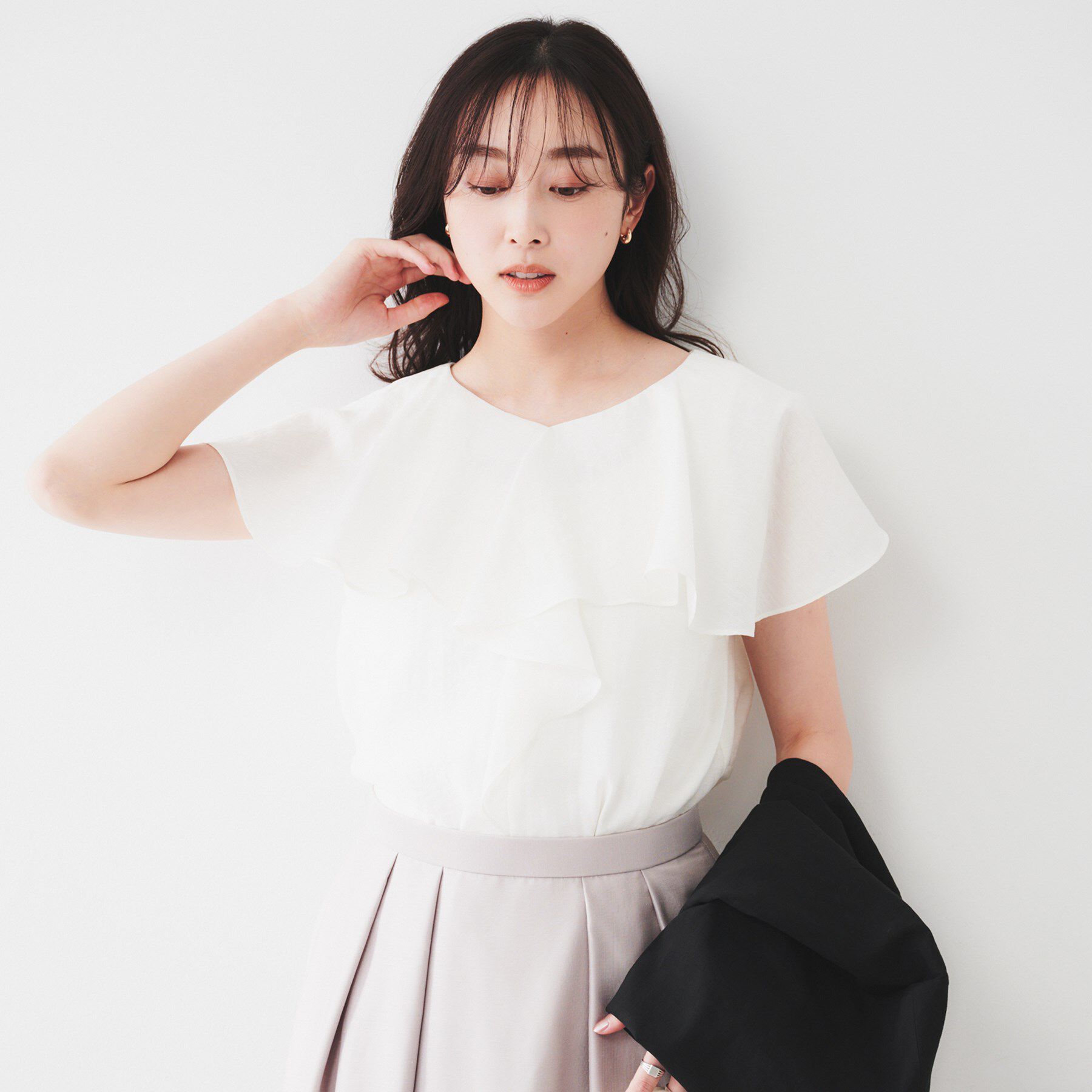 UNTITLED「【きれいめ/洗える/フリル】ラッフルシアーブラウス」|シャツ・ブラウス|