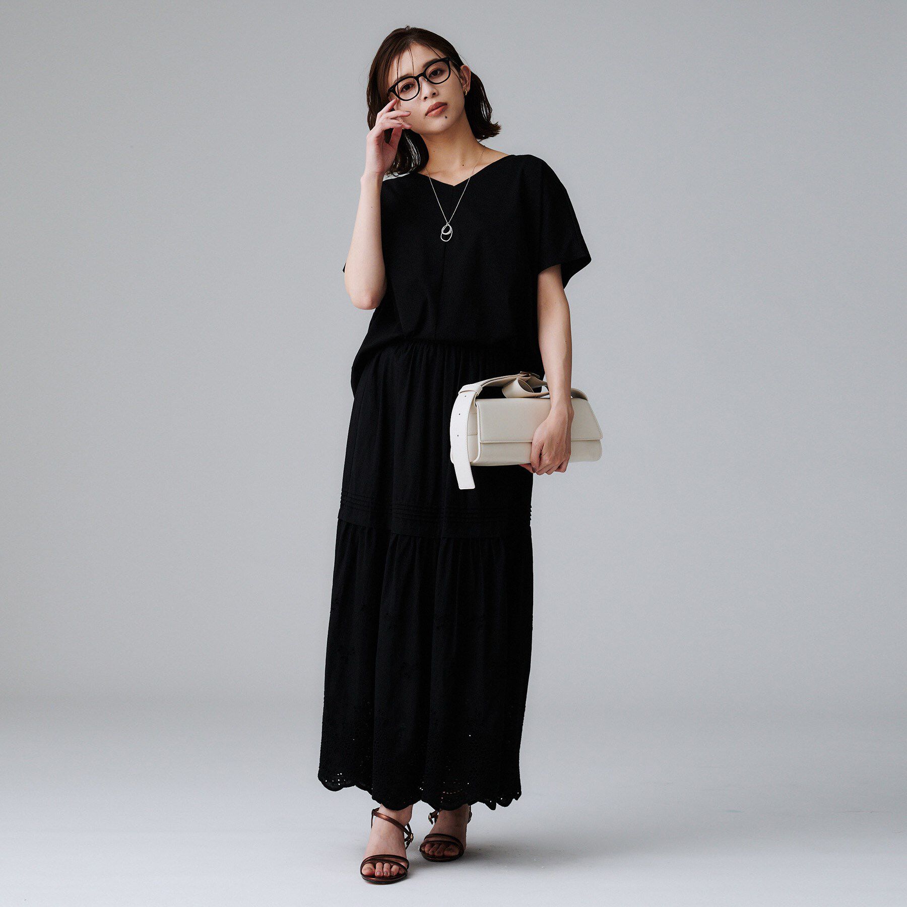 UNTITLED「【接触冷感/洗える】Vネックコットンプルオーバー」|Tシャツ・カットソー|