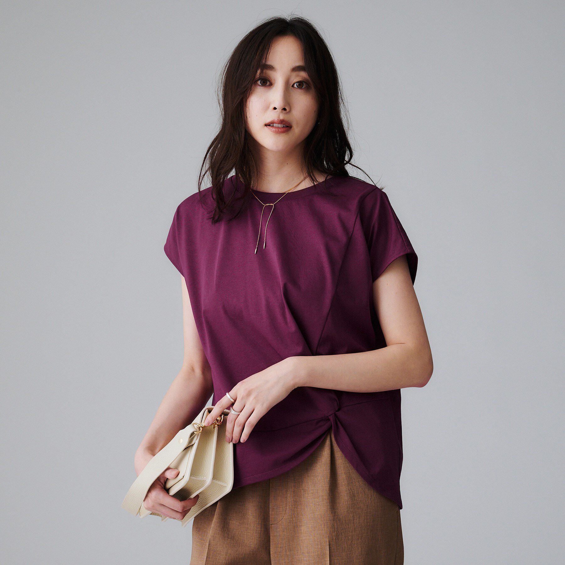 UNTITLED「【洗える/Tシャツ】ツイストプルオーバー」|Tシャツ・カットソー|ボルドー(064)