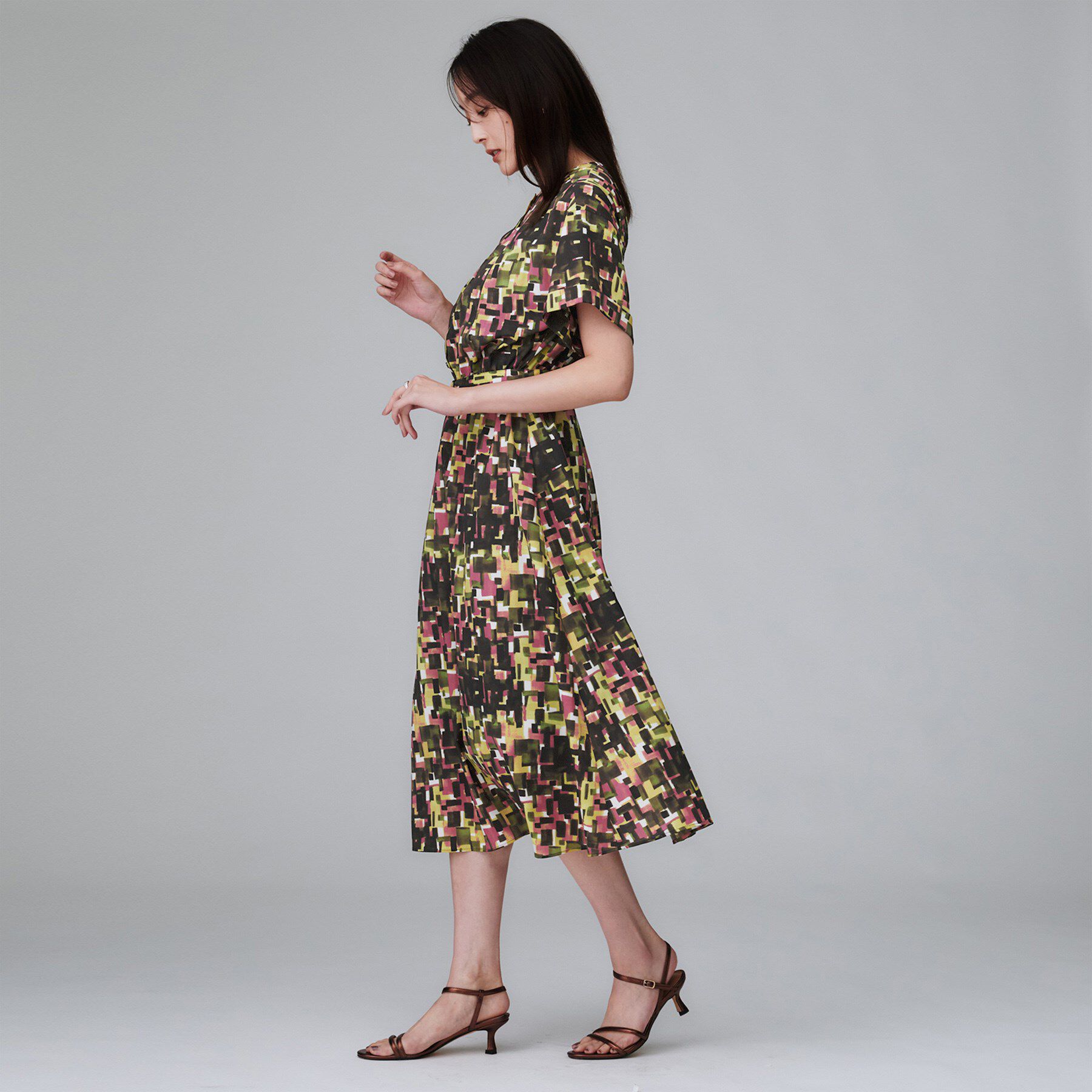 UNTITLED「【洗える/前開きボタン/ベルト付】ブロック柄ワンピース」|ワンピース|