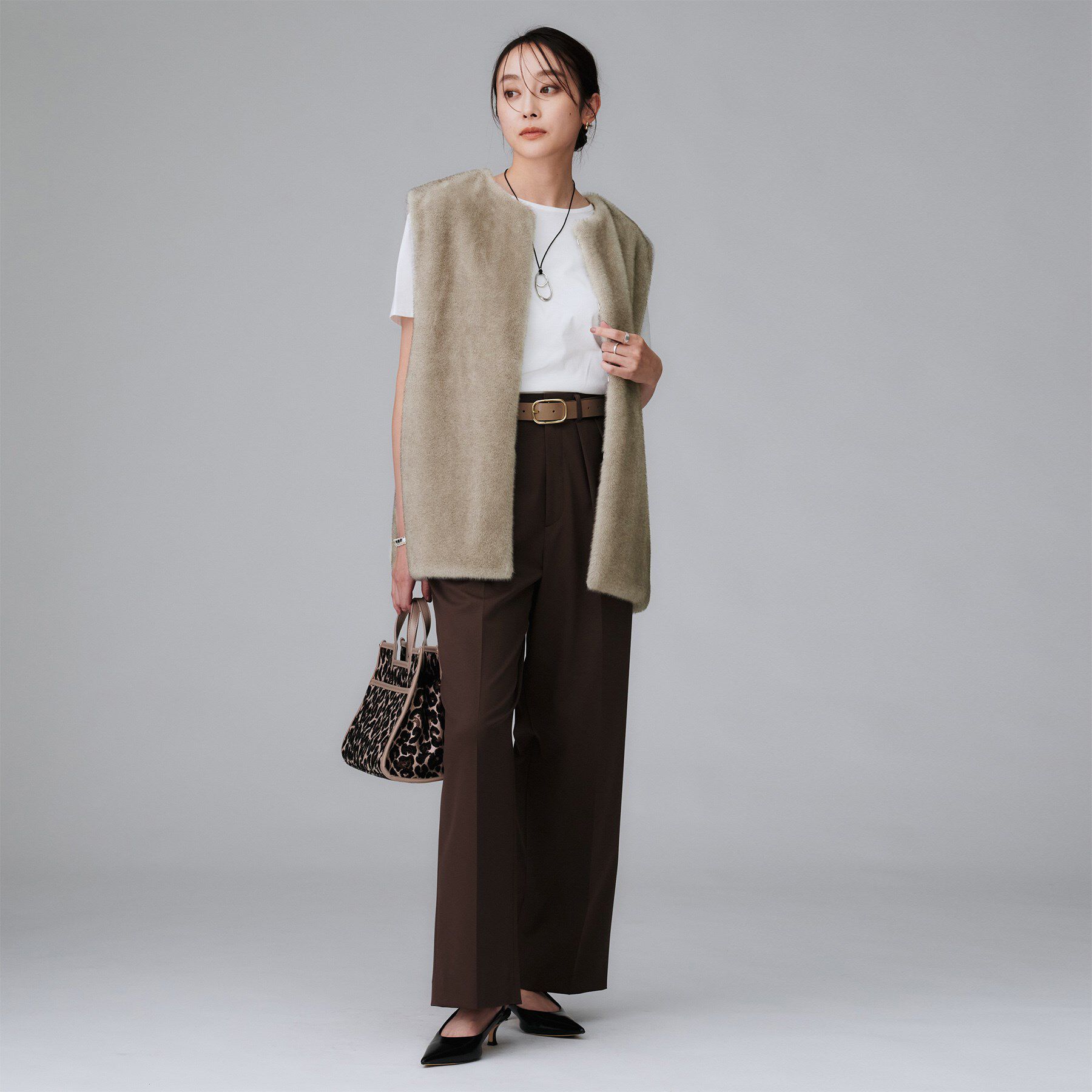 UNTITLED「【トレンド/ジレ】フェイクファーベスト」|ベスト・ジレ|