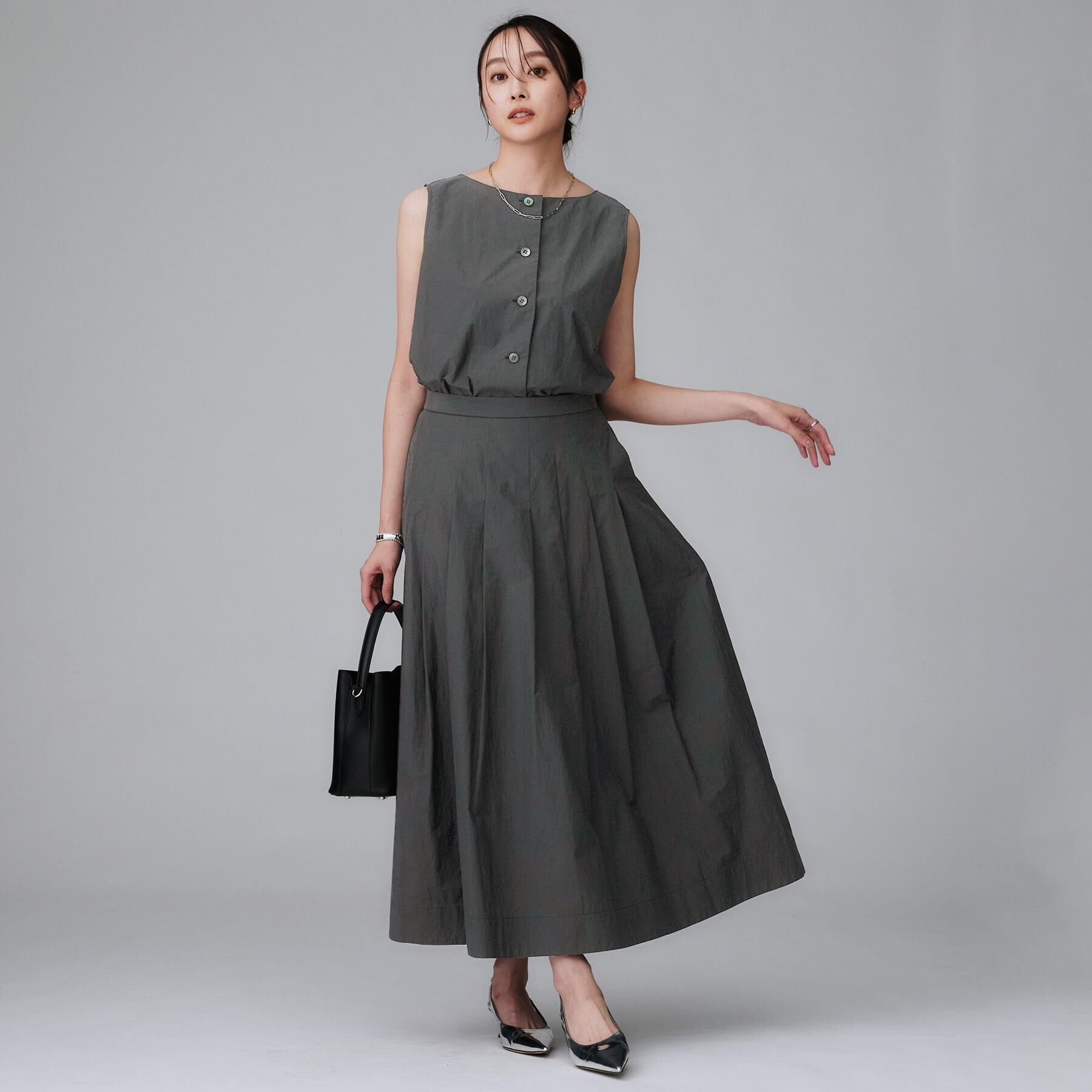 UNTITLED「【2WAY/セットアップ可/ノースリーブ/前ボタン】ファブリカブラウス」|シャツ・ブラウス|