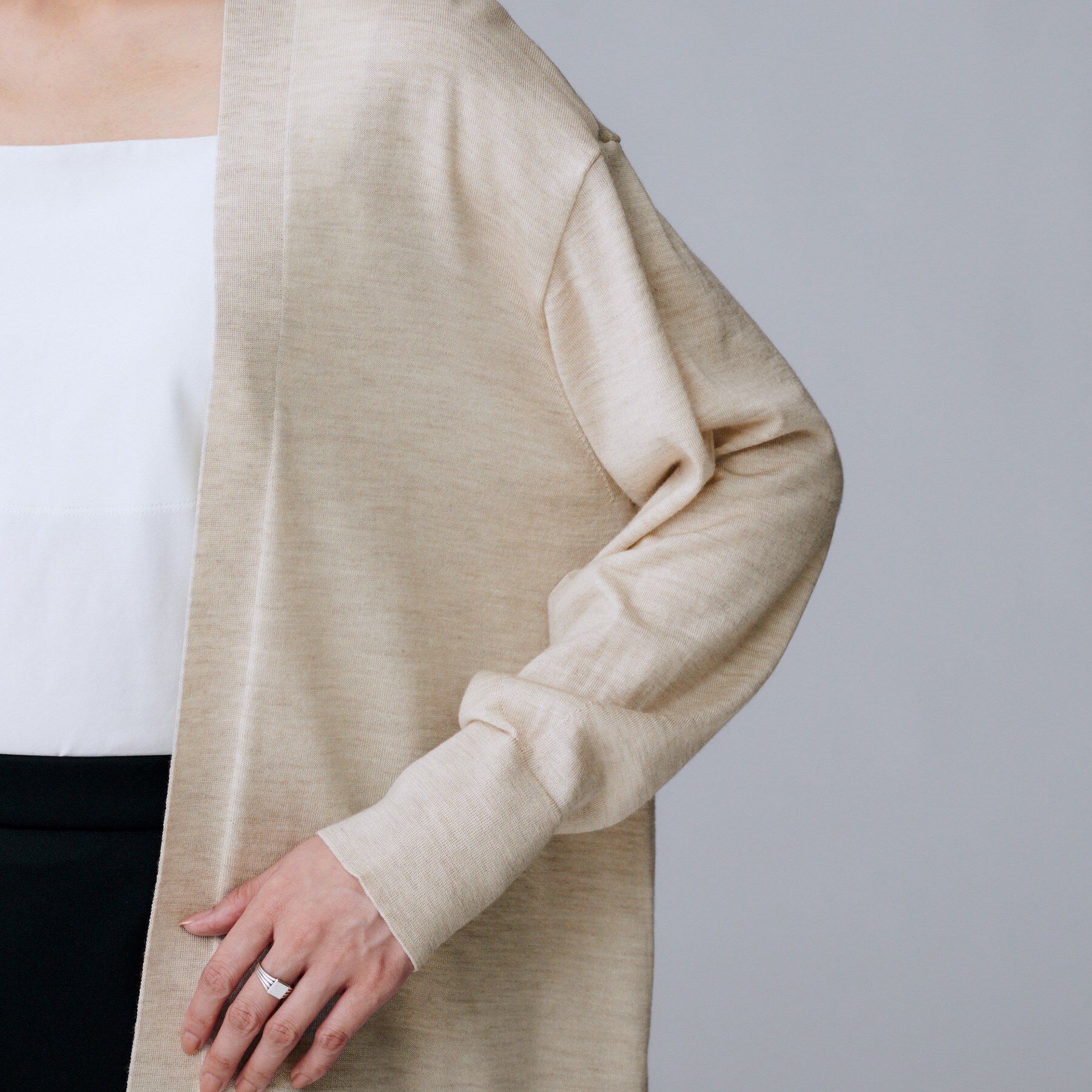 UNTITLED「【アンサンブル可/洗える/ボタンなし】シルクウールカシミヤ 着流しカーディガン」|カーディガン|