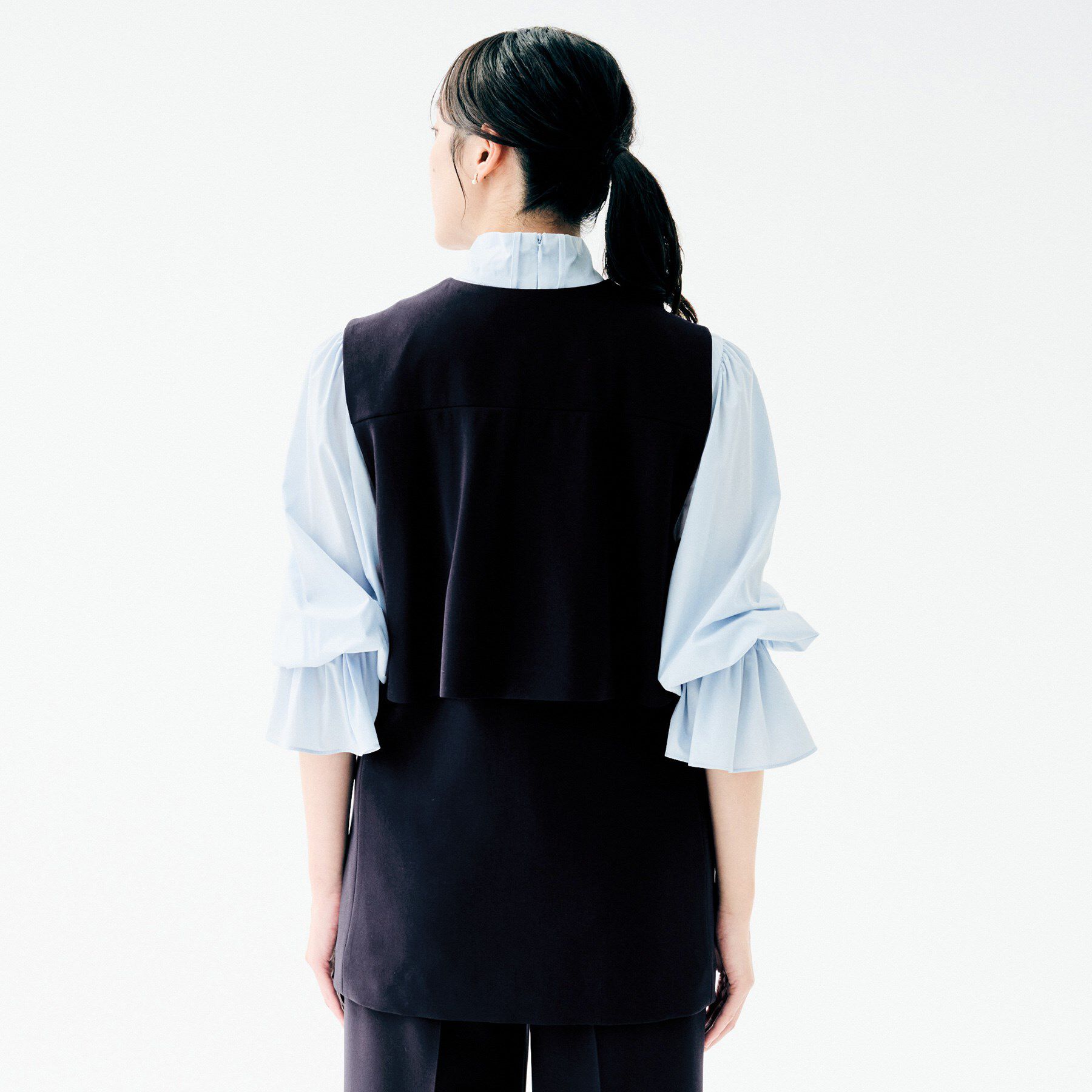 UNTITLED「【洗える/ストレッチ性/セットアップ可】バックラッフルジレ」|ベスト・ジレ|