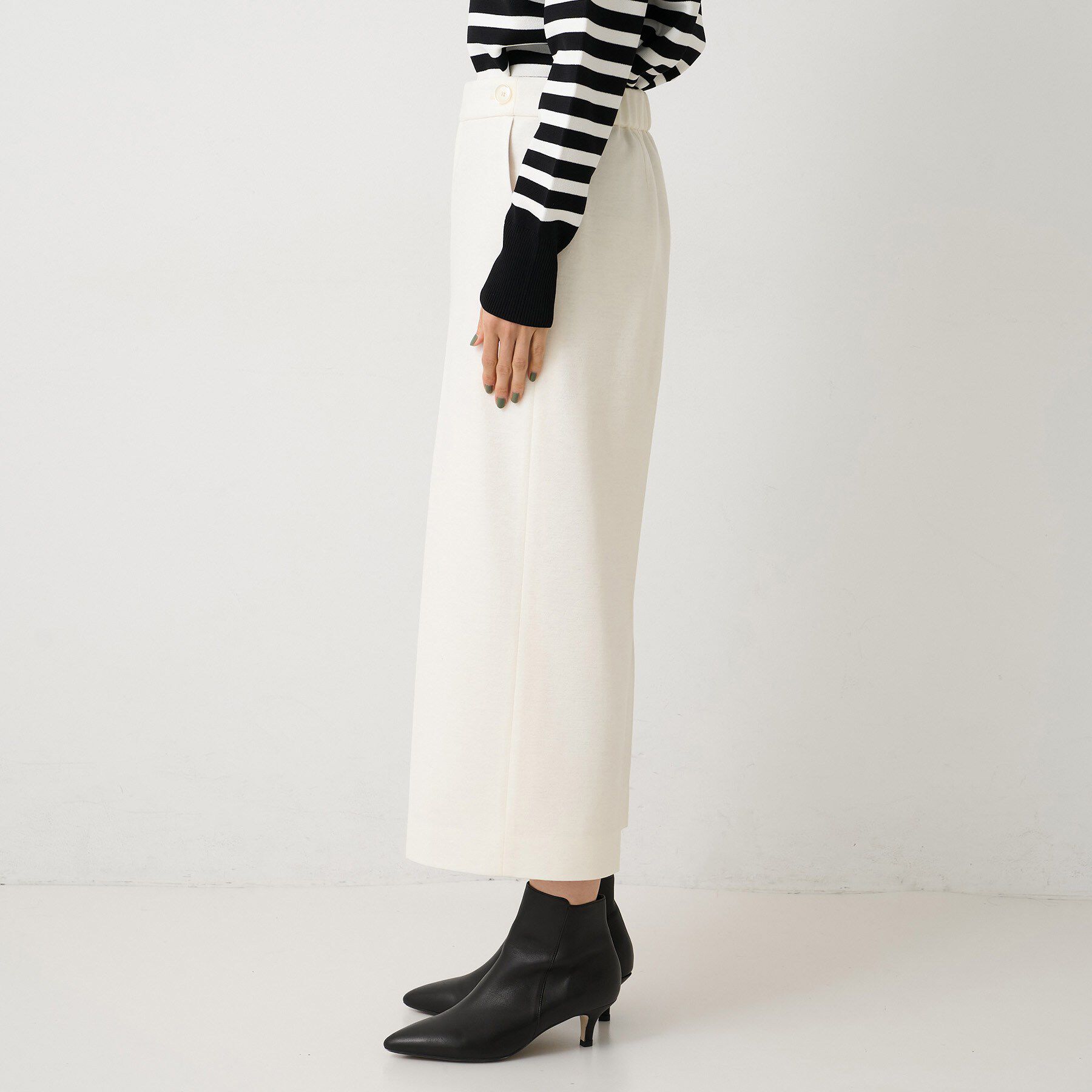 UNTITLED「【後ろウエストゴム】ミルドスムースクロップドワイドパンツ」|その他|