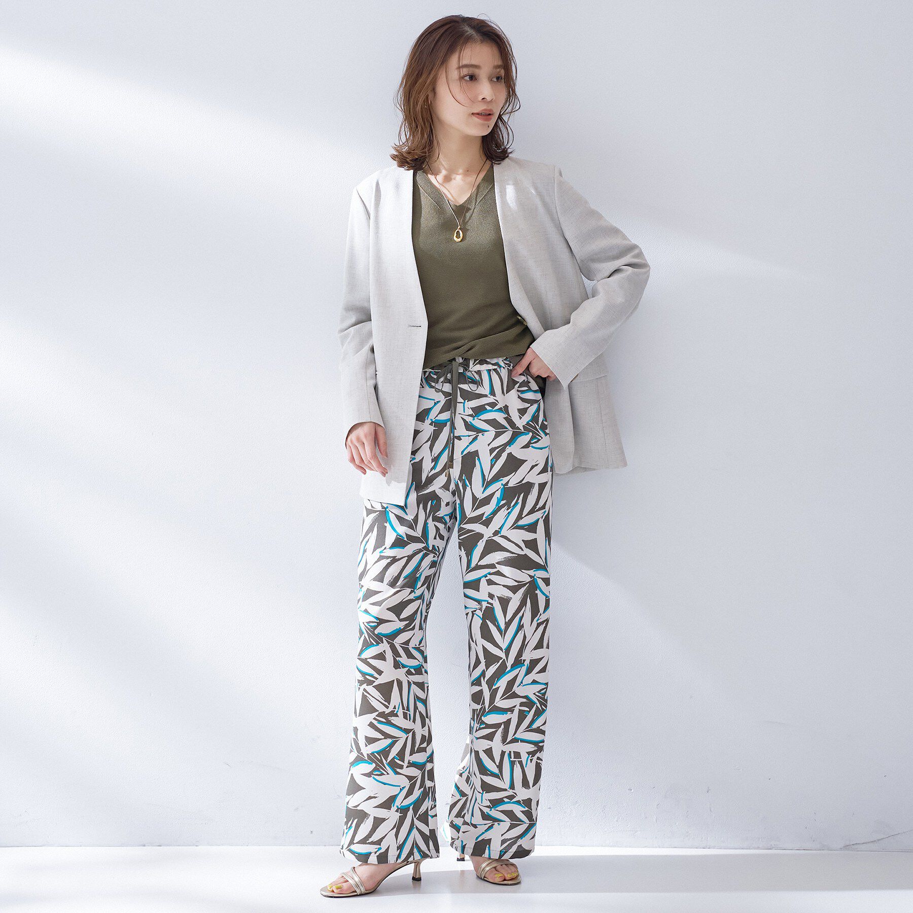 UNTITLED「ドライタッチVネックニット」|ニット・セーター|