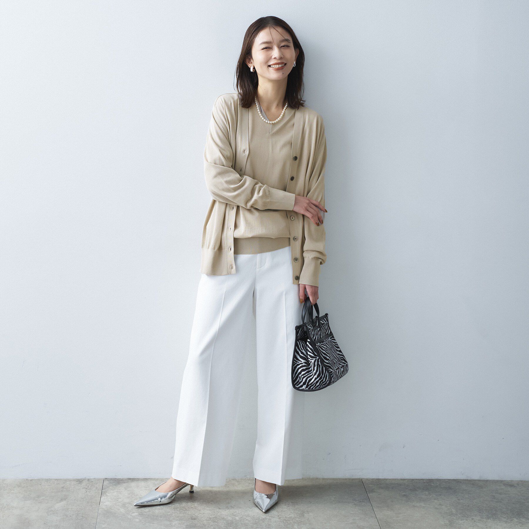 UNTITLED「シアーVネックニット」|ニット・セーター|