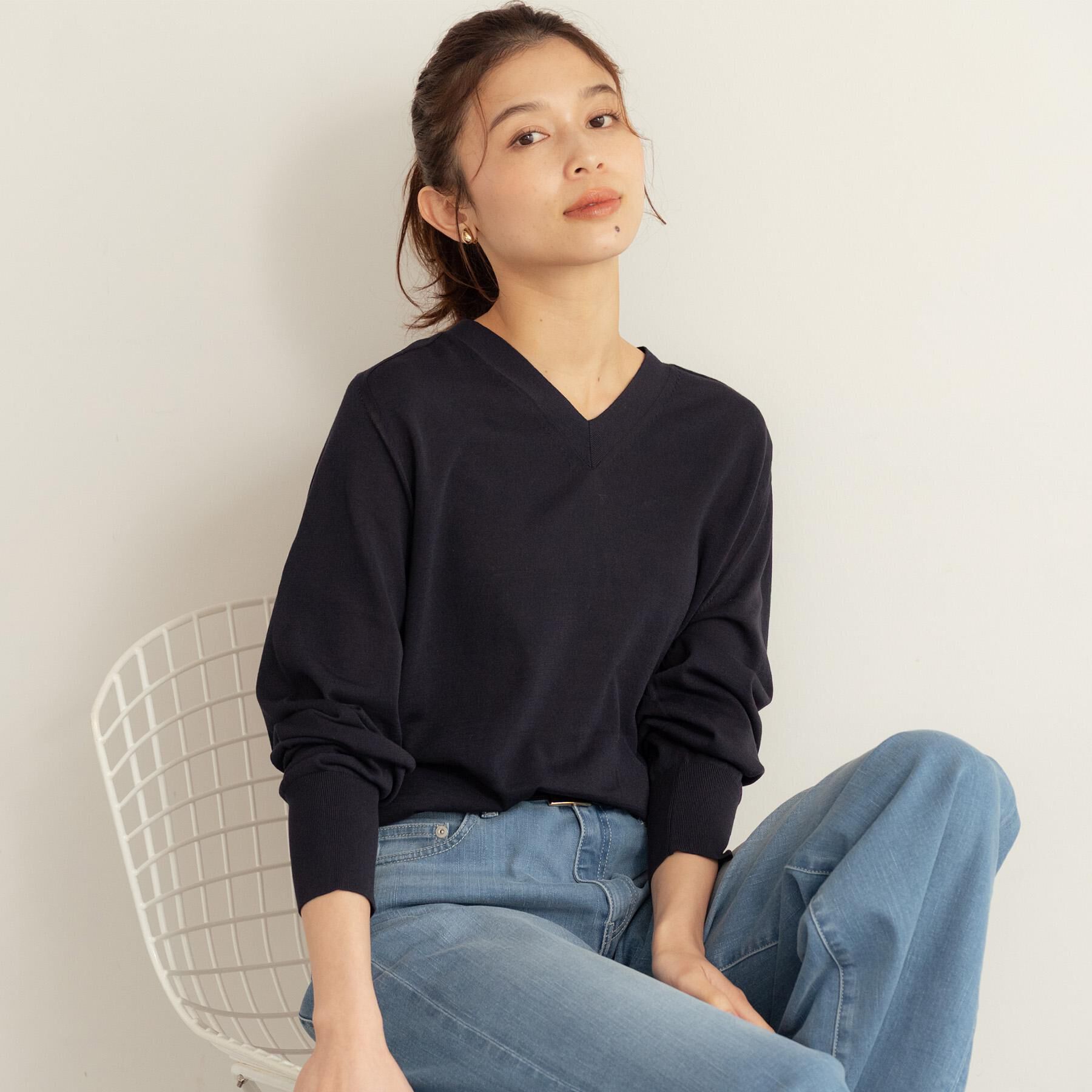 UNTITLED「シアーVネックニット」|ニット・セーター|