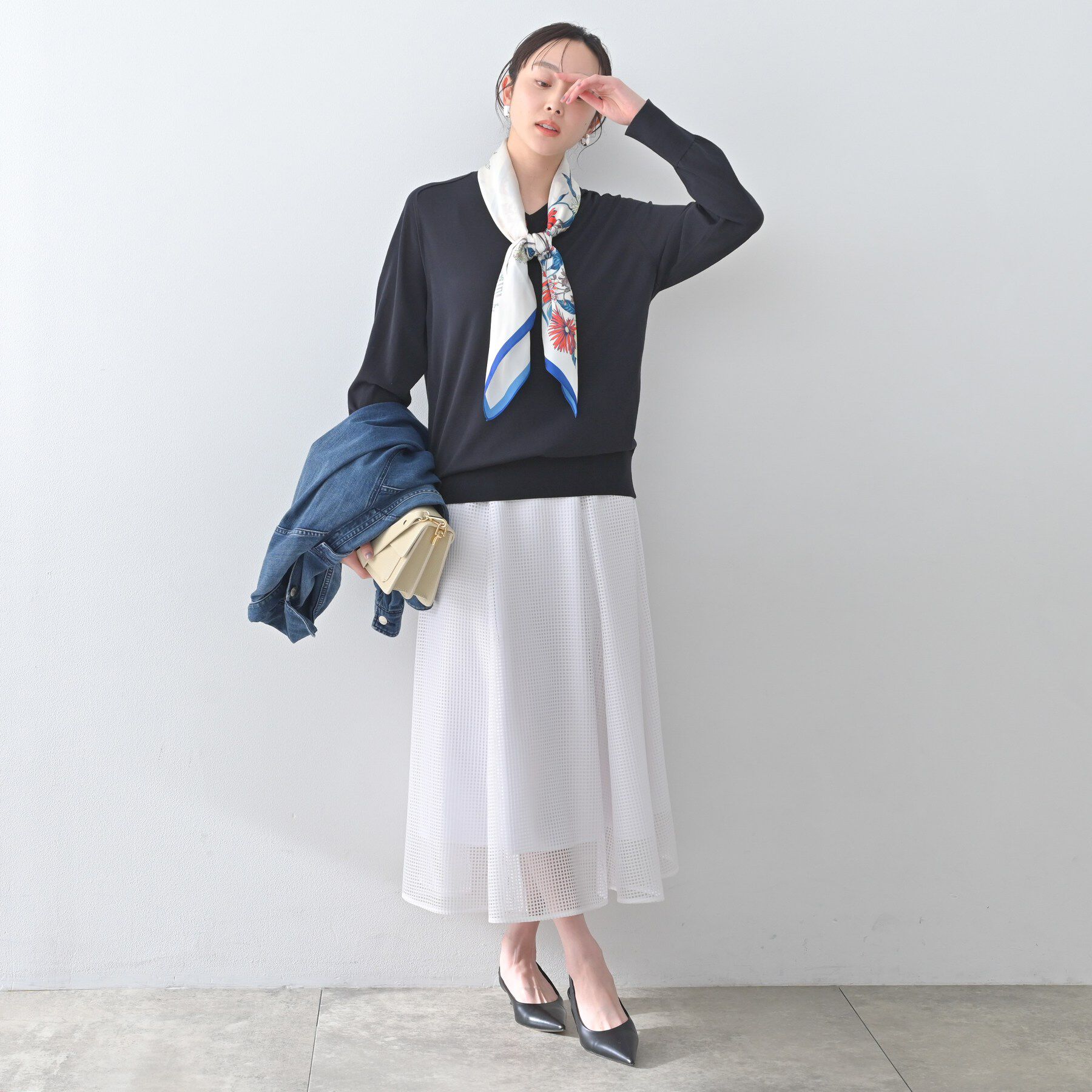 UNTITLED「シアーVネックニット」|ニット・セーター|