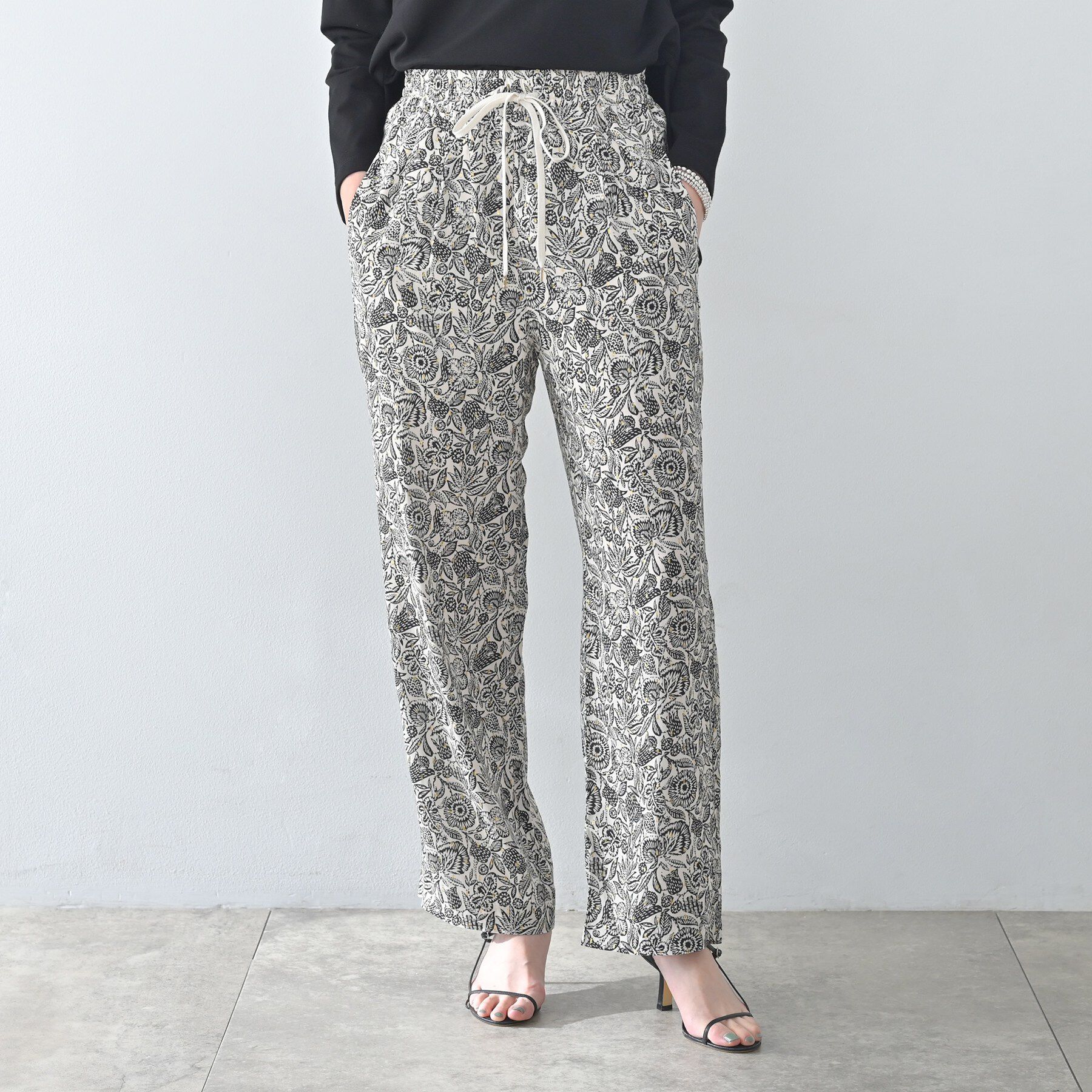 UNTITLED「【Munich】ワイドレッグイージーパンツ／flower」|その他|ブラック(119)