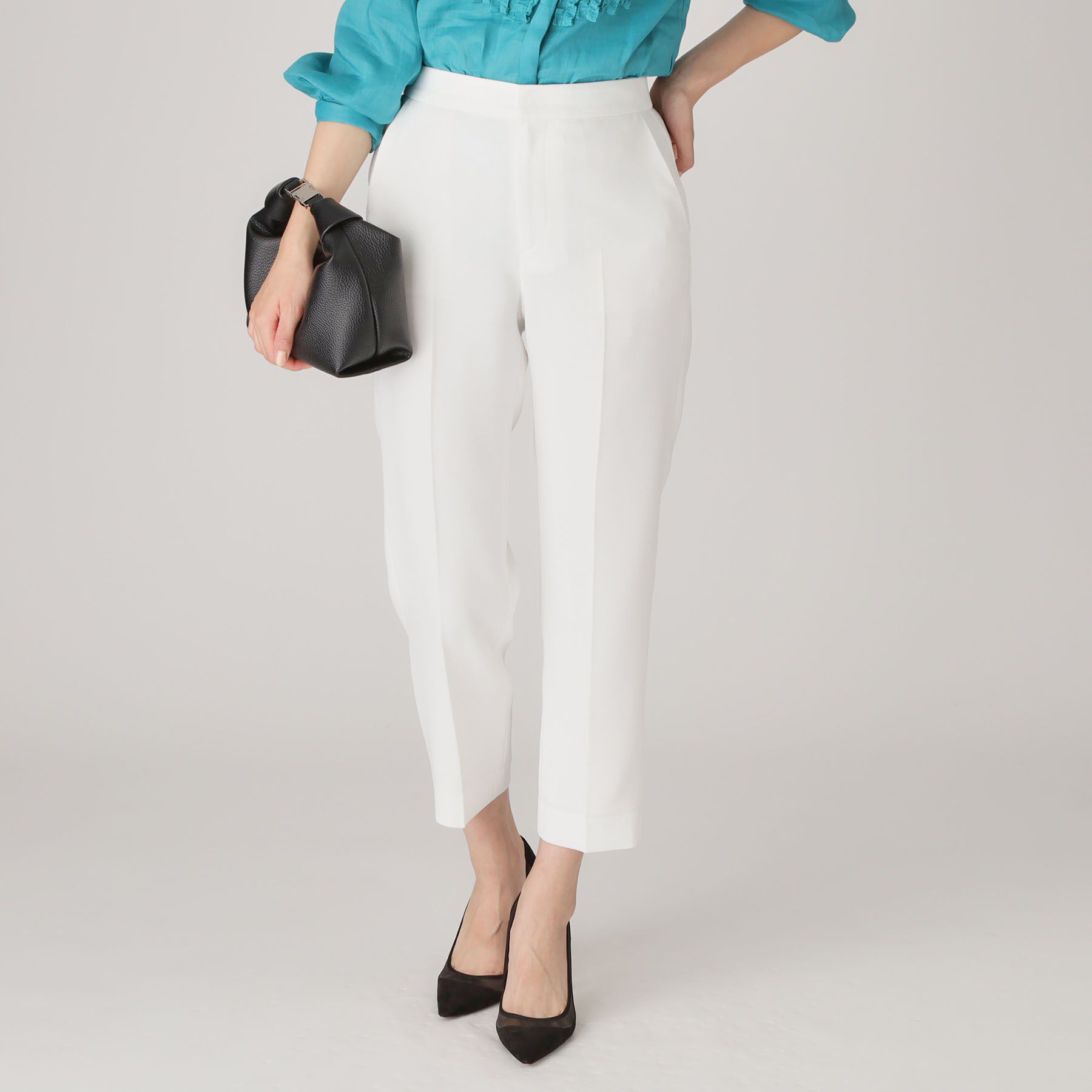 COUP DE CHANCE「【手洗い可／日本製】タックテーパードパンツ」|その他|ホワイト(001)