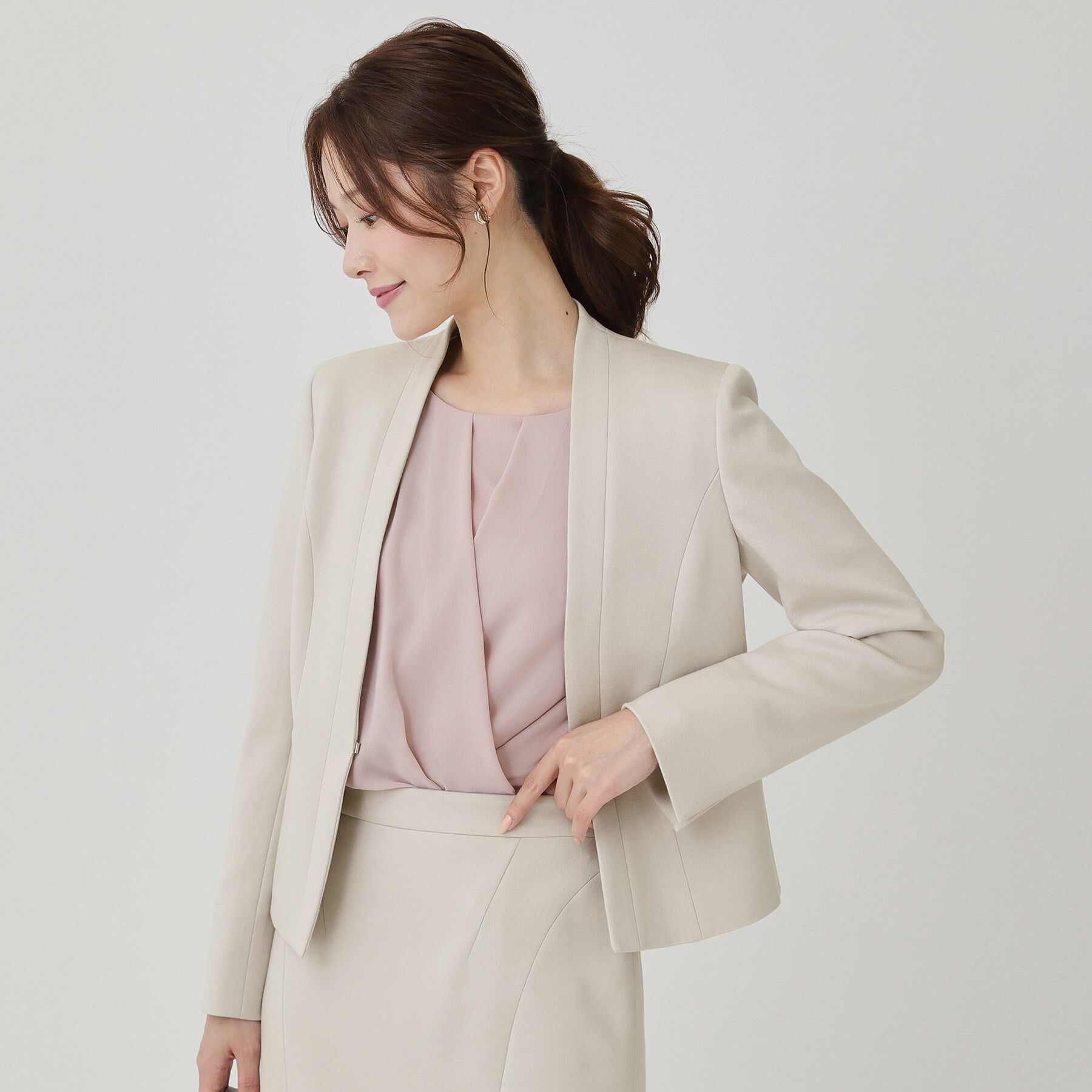 COUP DE CHANCE「【日本製／セットアップ可】ジャージ素材のカラーレスジャケット」|ノーカラージャケット|グレー(012)