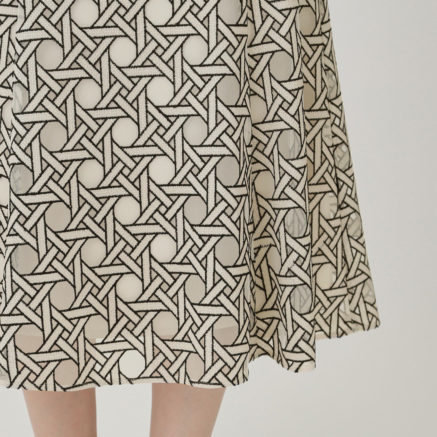 COUP DE CHANCE「【日本製】シアー刺繍のフレアースカート」|スカート|