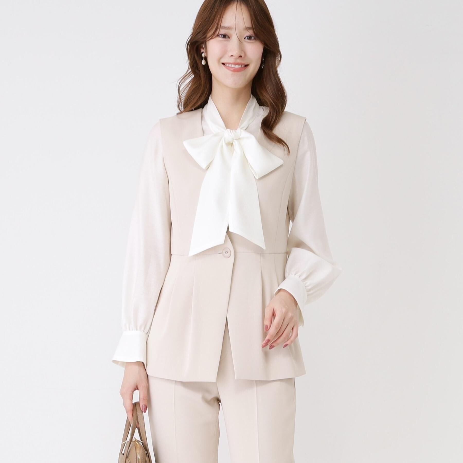 COUP DE CHANCE「【手洗い可／日本製／セットアップ可】カラーレスジレ」|ベスト・ジレ|グレージュ(050)