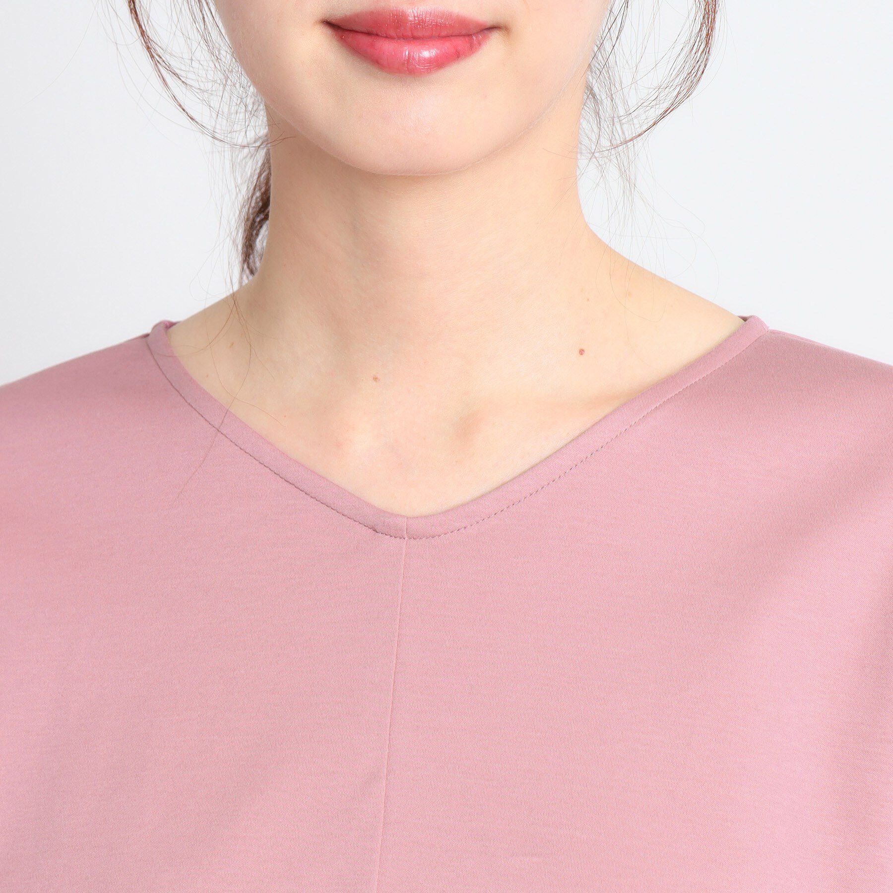 Reflect「【スカートにもパンツにも合わせやすい】キレイめTブラウス」|シャツ・ブラウス|