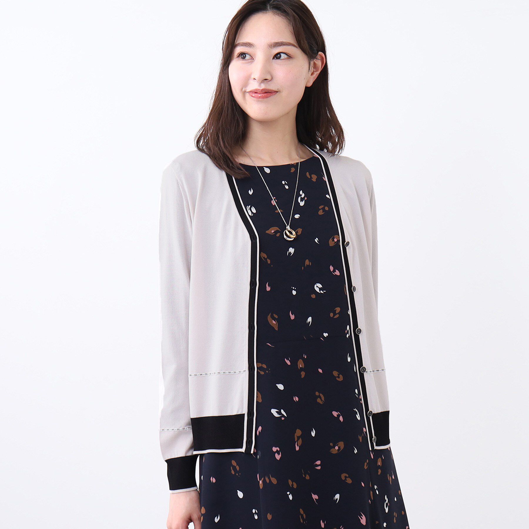 Reflect「【WEB先行カラーあり／手洗い可／アンサンブル可】バイカラーカーディガン」|カーディガン|グレージュ(550)