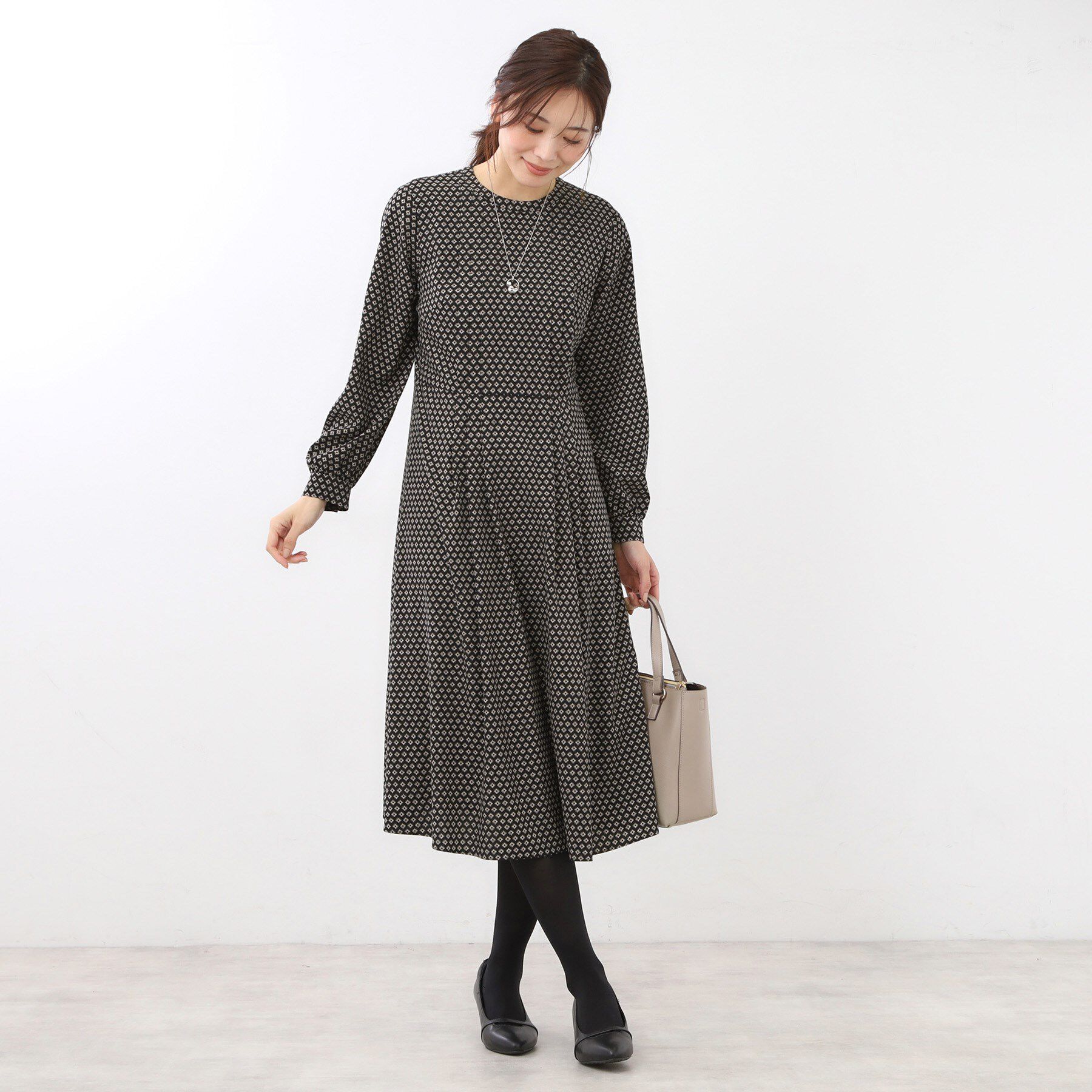 Reflect「【通勤にもお出かけにも◎】ジオメプリントクラシカルワンピース」|ワンピース|