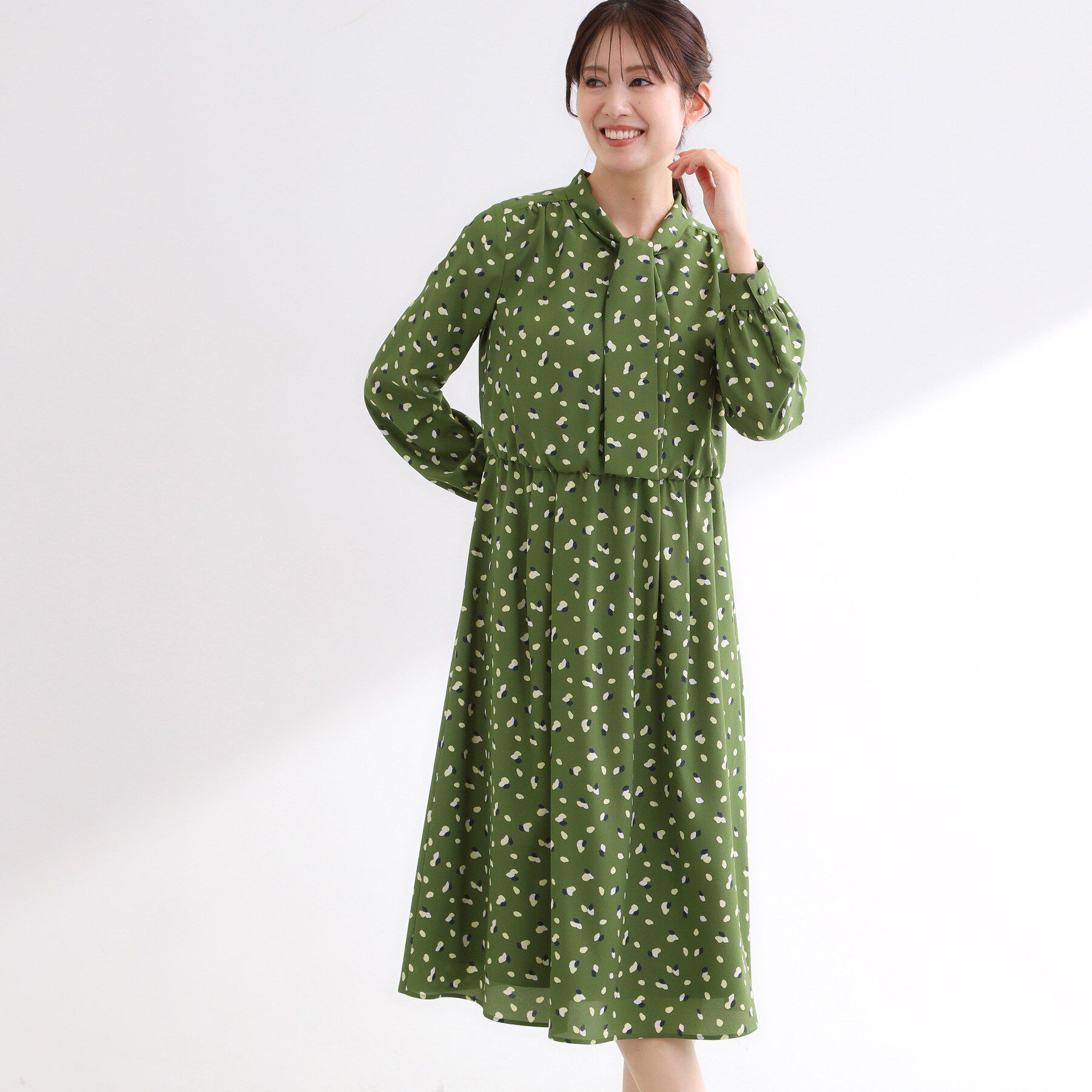 Reflect「【セレモニー／通勤／おでかけに◎】フラワープリントボウタイワンピース」|ワンピース|