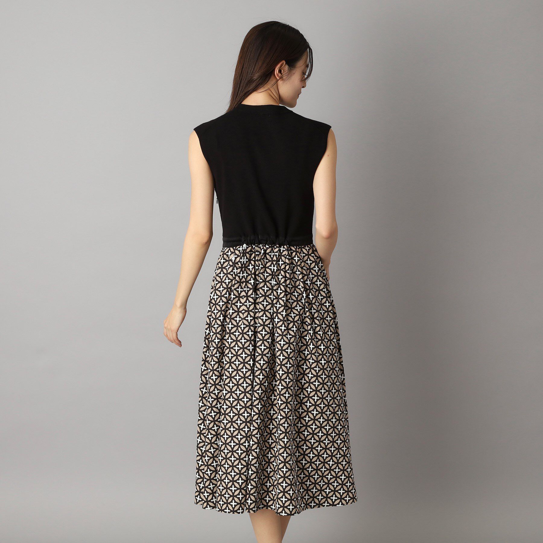 DRESSTERIOR「【洗える】オーバーラップサークルフレンチスリーブワンピ」|ワンピース|