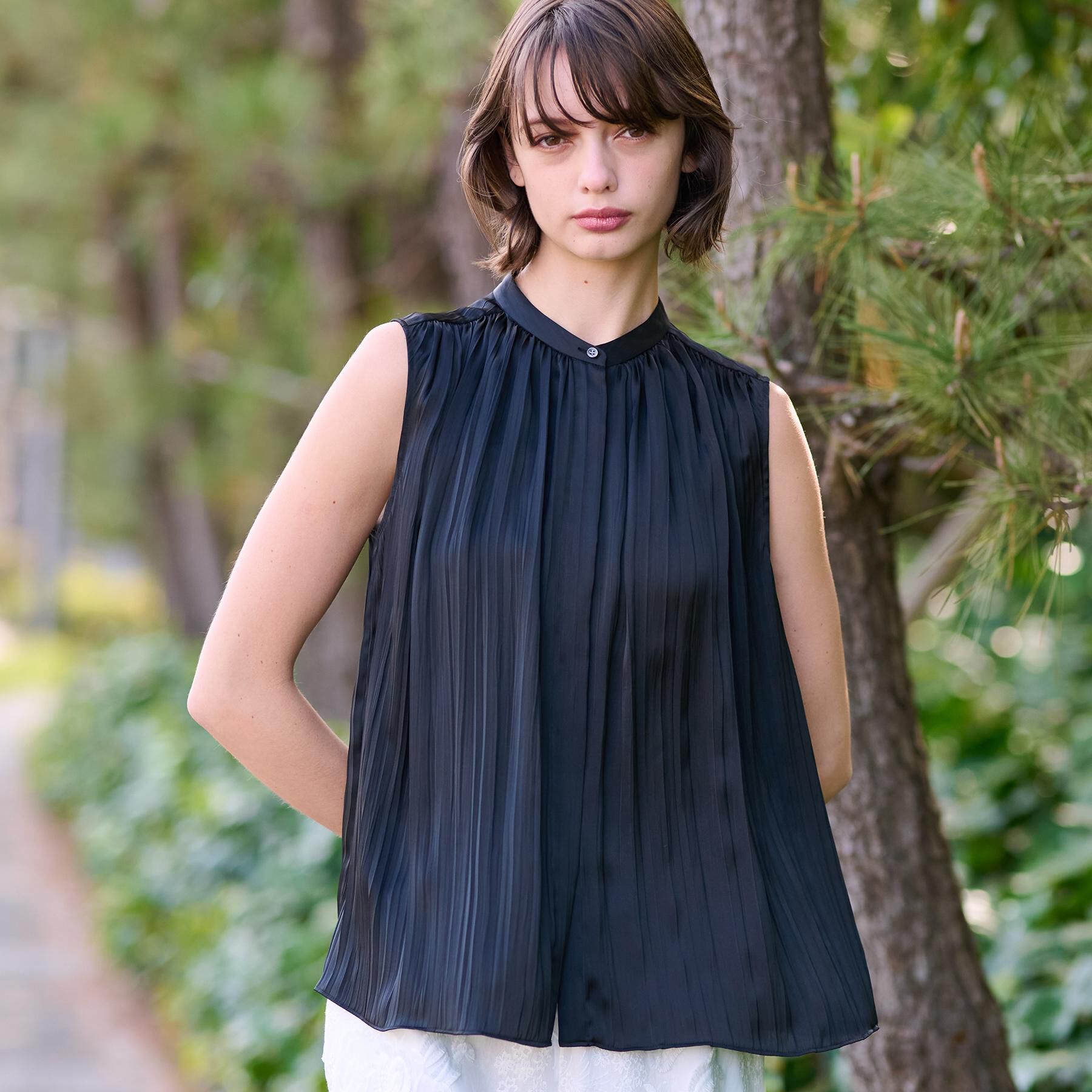 DRESSTERIOR「【洗える/きれいめ】プリーツサテンブラウス」|シャツ・ブラウス|