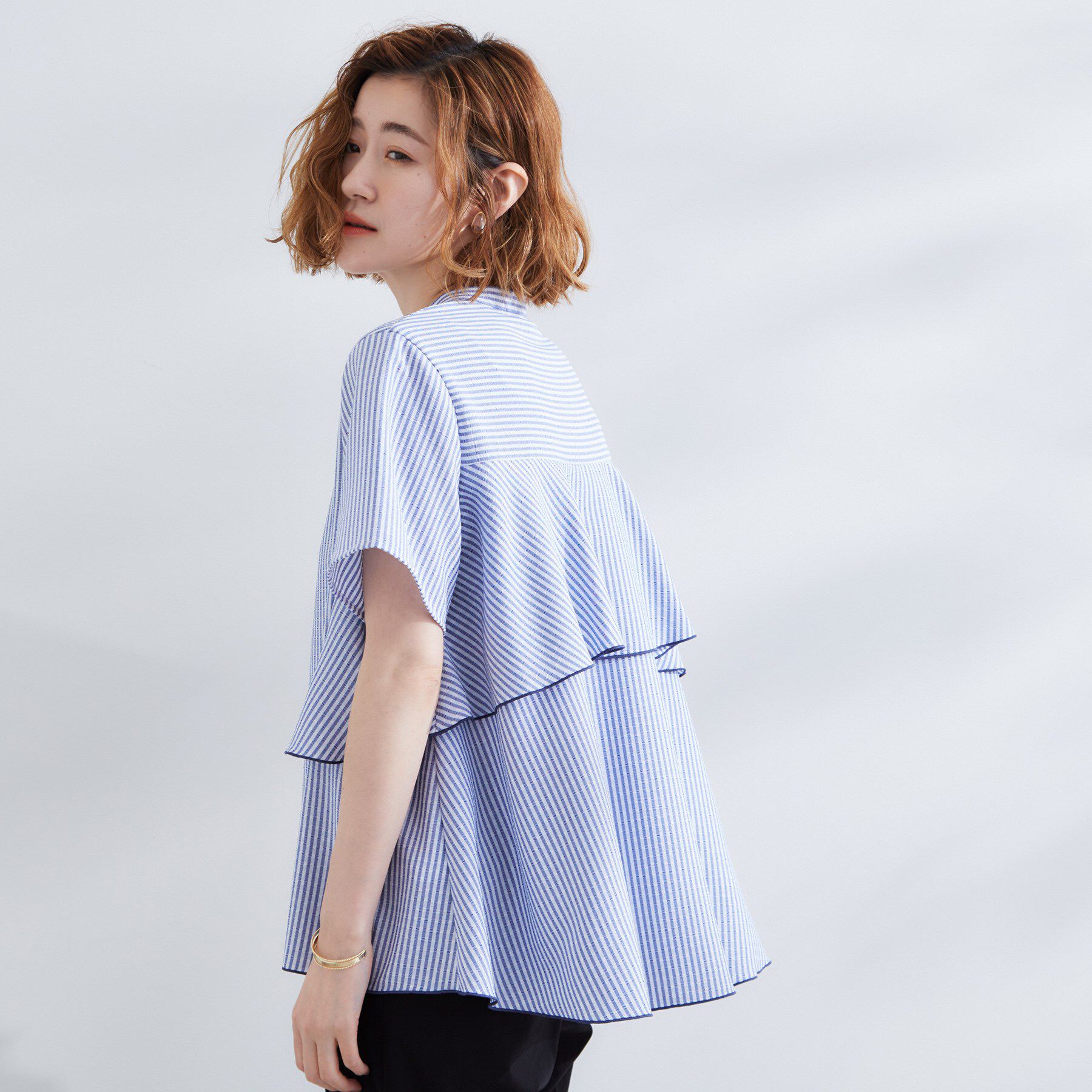grove「【360&deg;抜かりない】ストライプアソートバックフレアブラウス」|シャツ・ブラウス|ブルー(393)