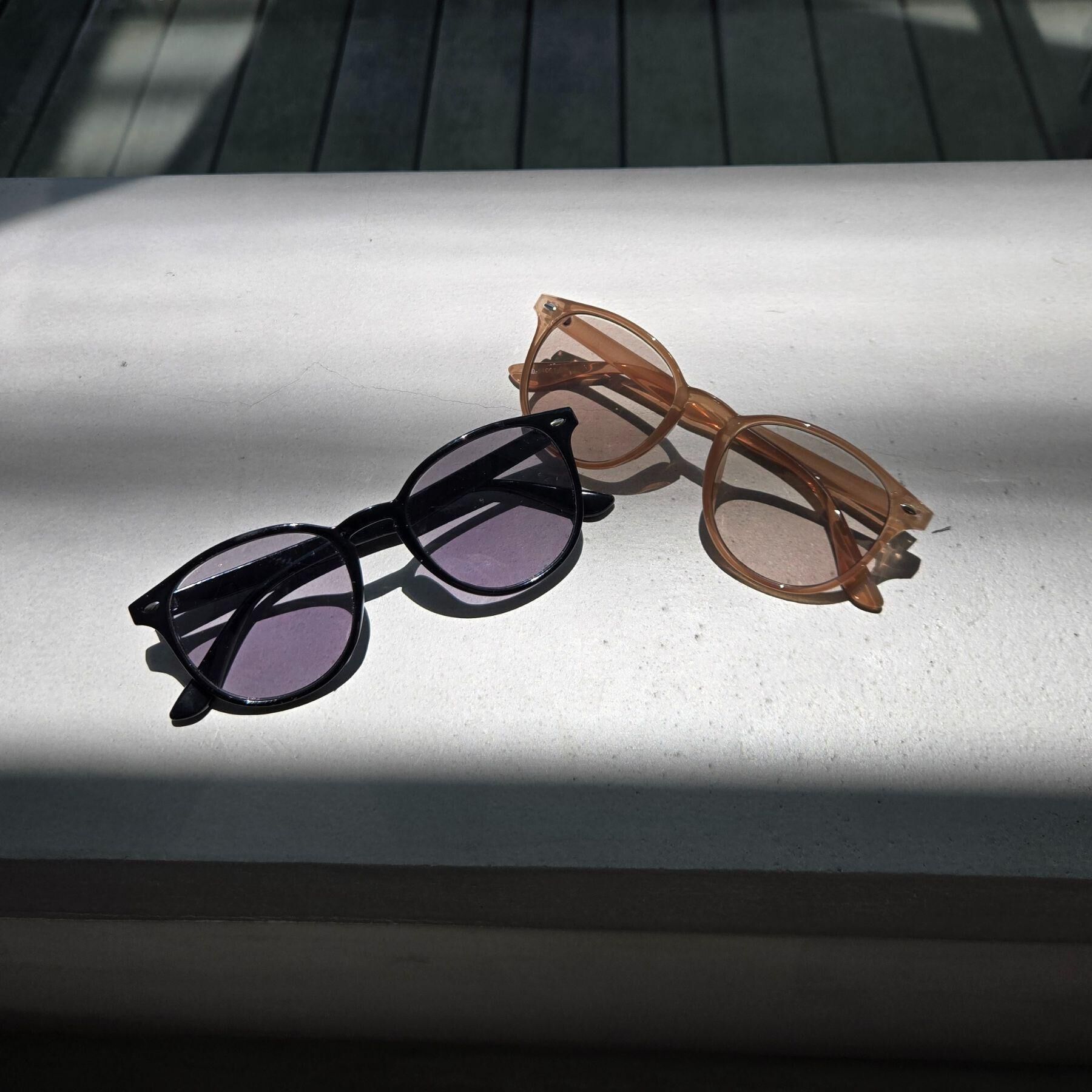 grove「【調光】アクリルフレームサングラス」|メガネ|