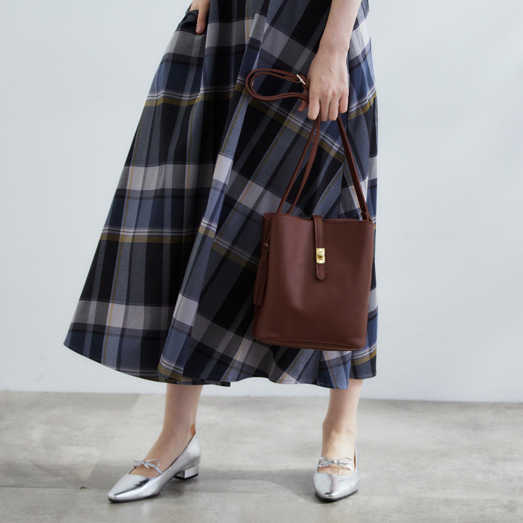 grove「人間工学ベルトタッセル縦型ショルダー」|ショルダー・メッセンジャー|