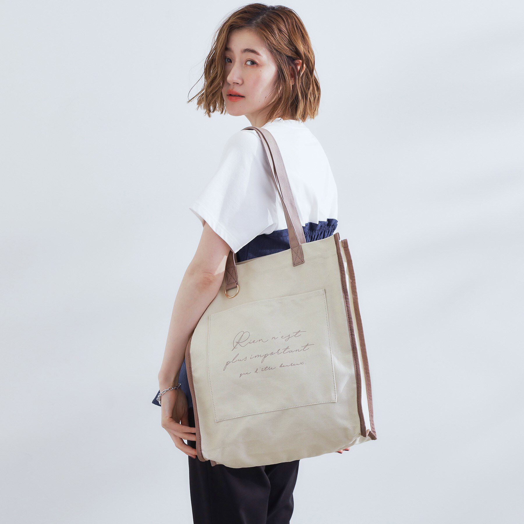 grove「【A4・多機能】パイピングロゴキャンバストート」|トートバッグ|