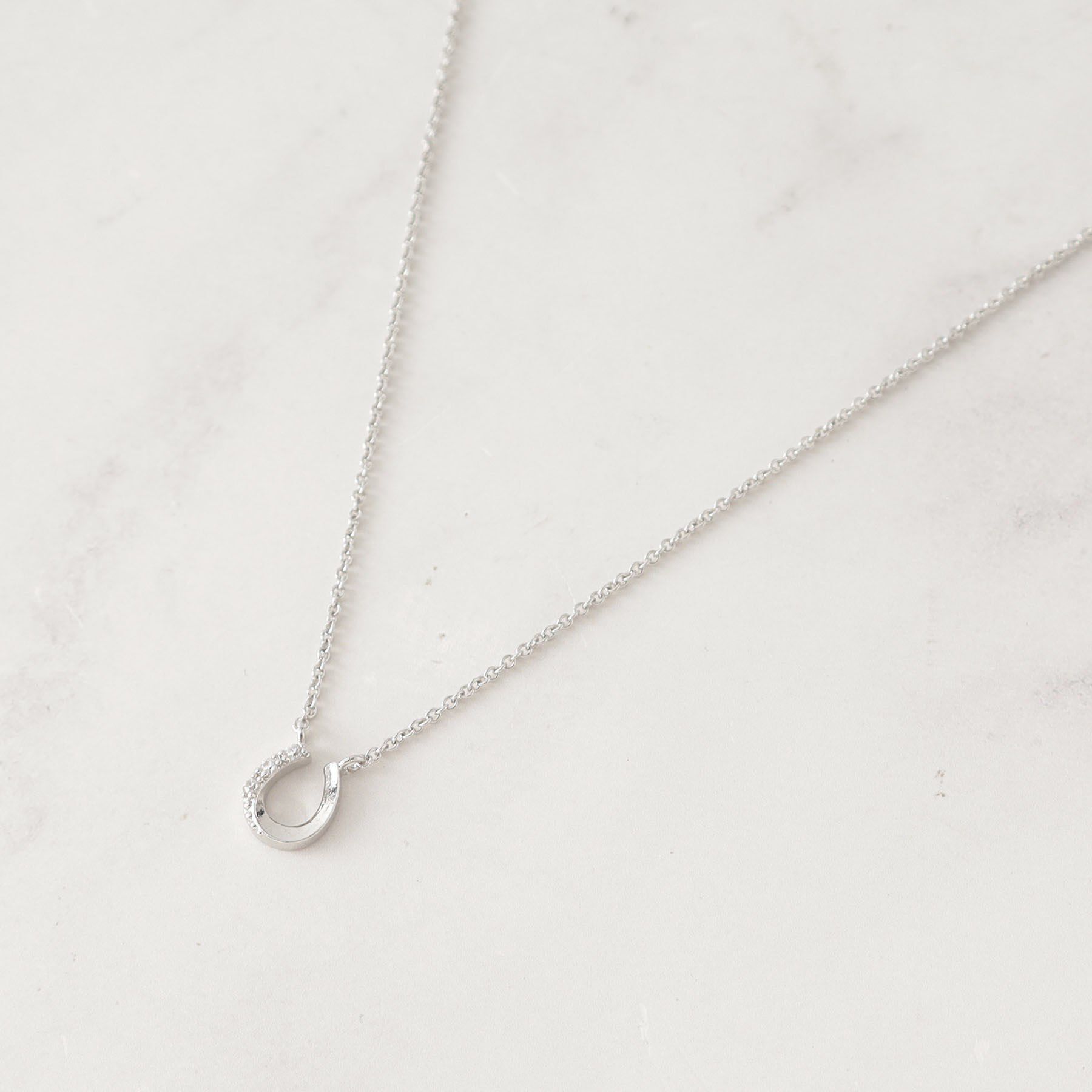 grove「ビジューホースシューショートネックレス」|ネックレス|