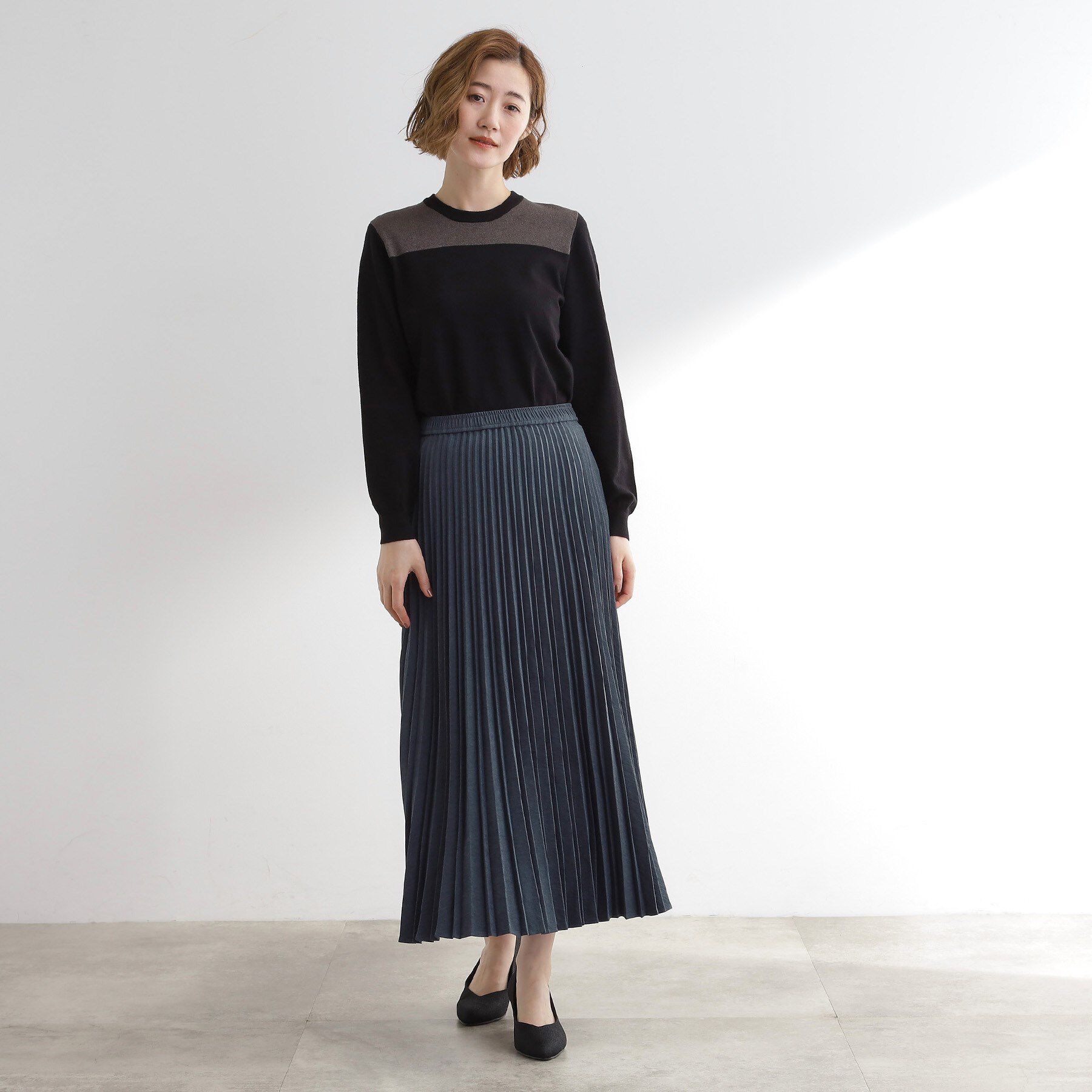 grove「すっきり見えて、やさしく揺れる。大人のスエードライクプリーツスカート」|スカート|