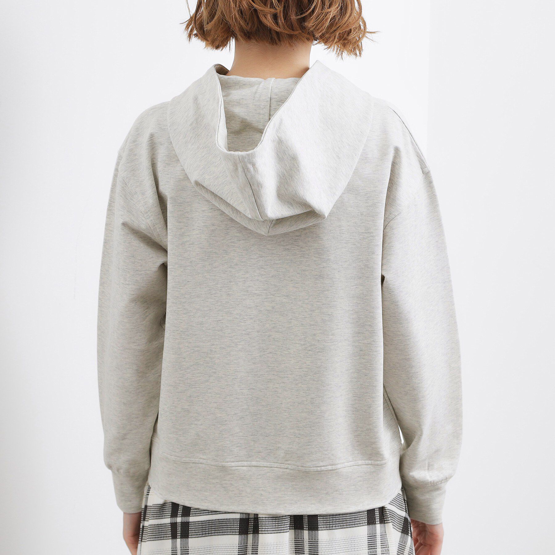 grove「軽やかに羽織れてシーズンレスに活躍！　大人のジップパーカー」|パーカー|