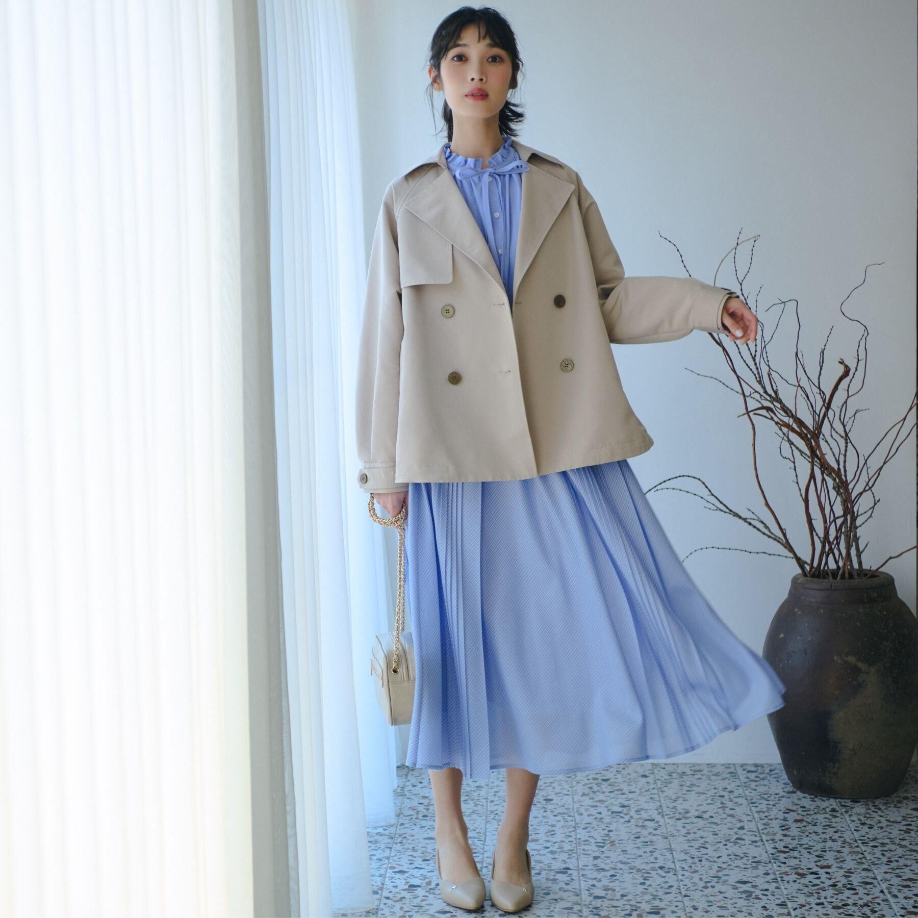grove「【貴島明日香さん着用】【撥水／シルエット2WAY】軽やかミドルトレンチコート」|トレンチコート|