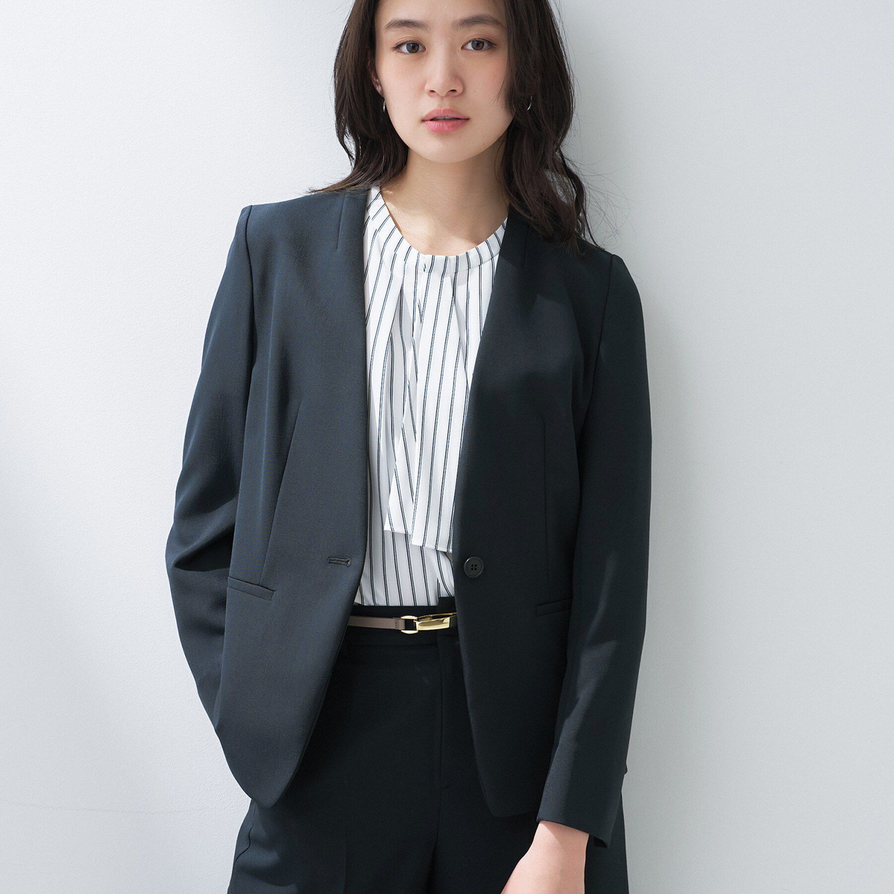 INDIVI「【定番スーツ／UVケア／洗える】ウール調ノーカラージャケット」|スーツ|ネイビー(093)