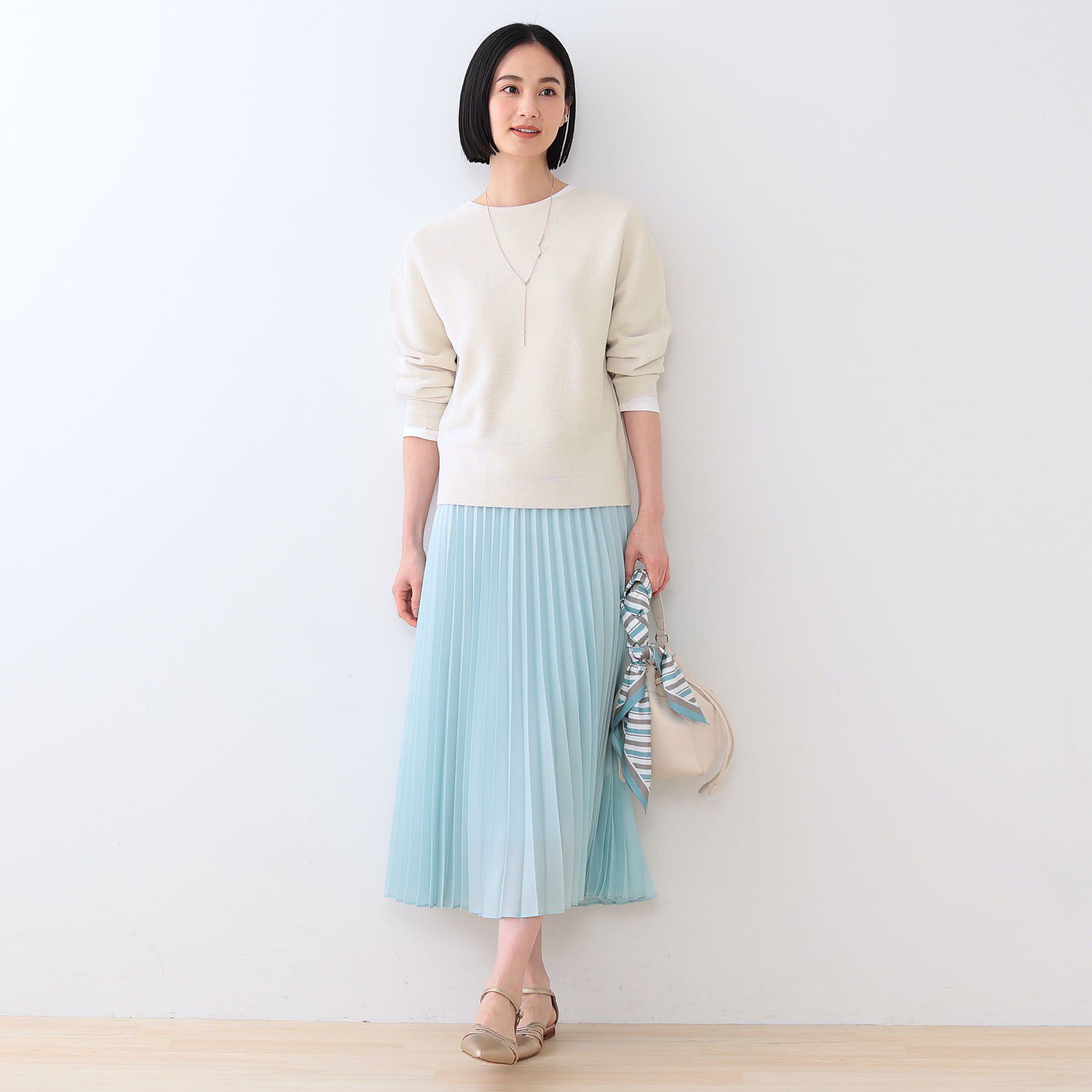 INDIVI「【洗える／無縫製／6色展開】袖フォルム ボートネックニット」|ニット・セーター|