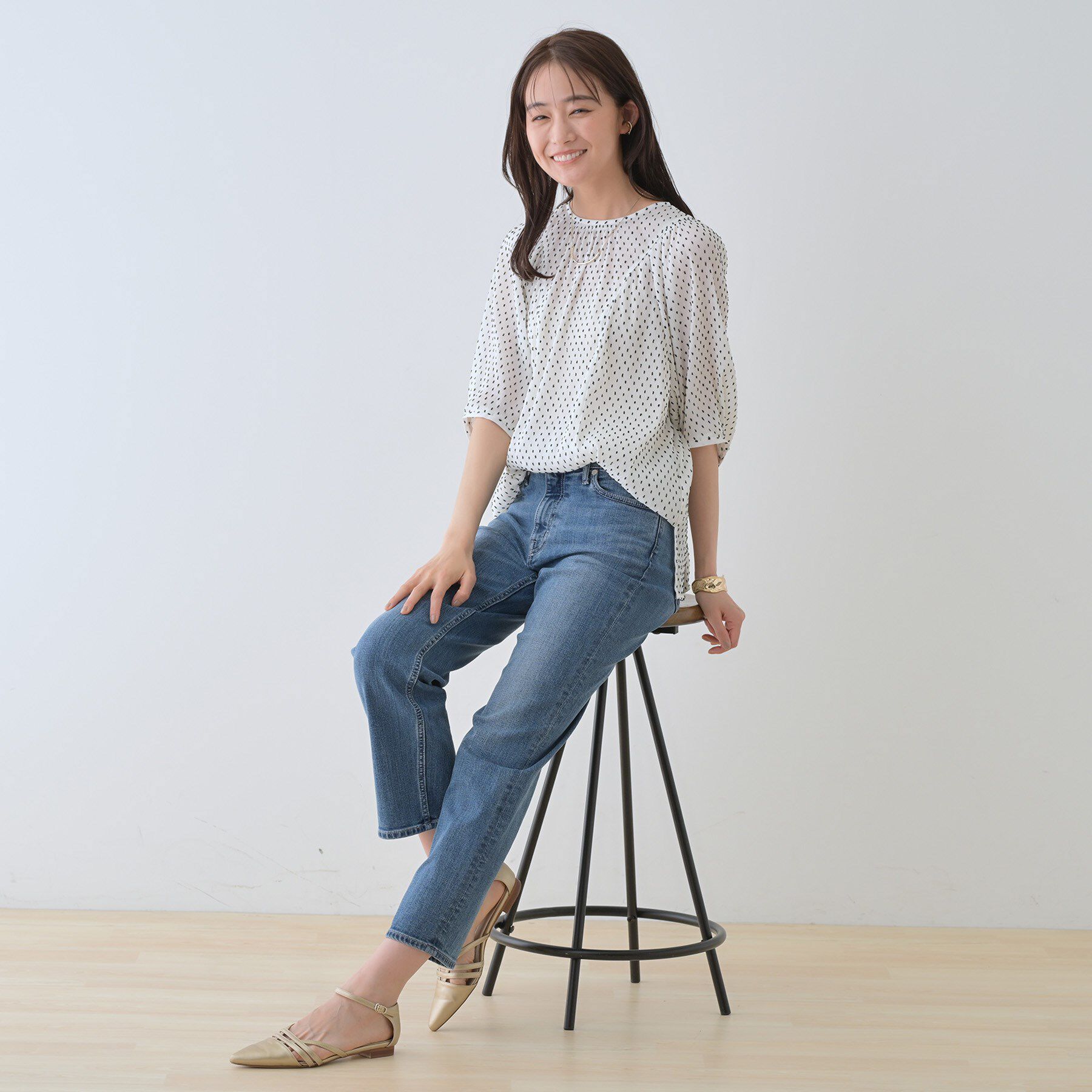 INDIVI「【洗える／ドット柄／凹凸素材】袖コンシャスドルマンブラウス」|シャツ・ブラウス|