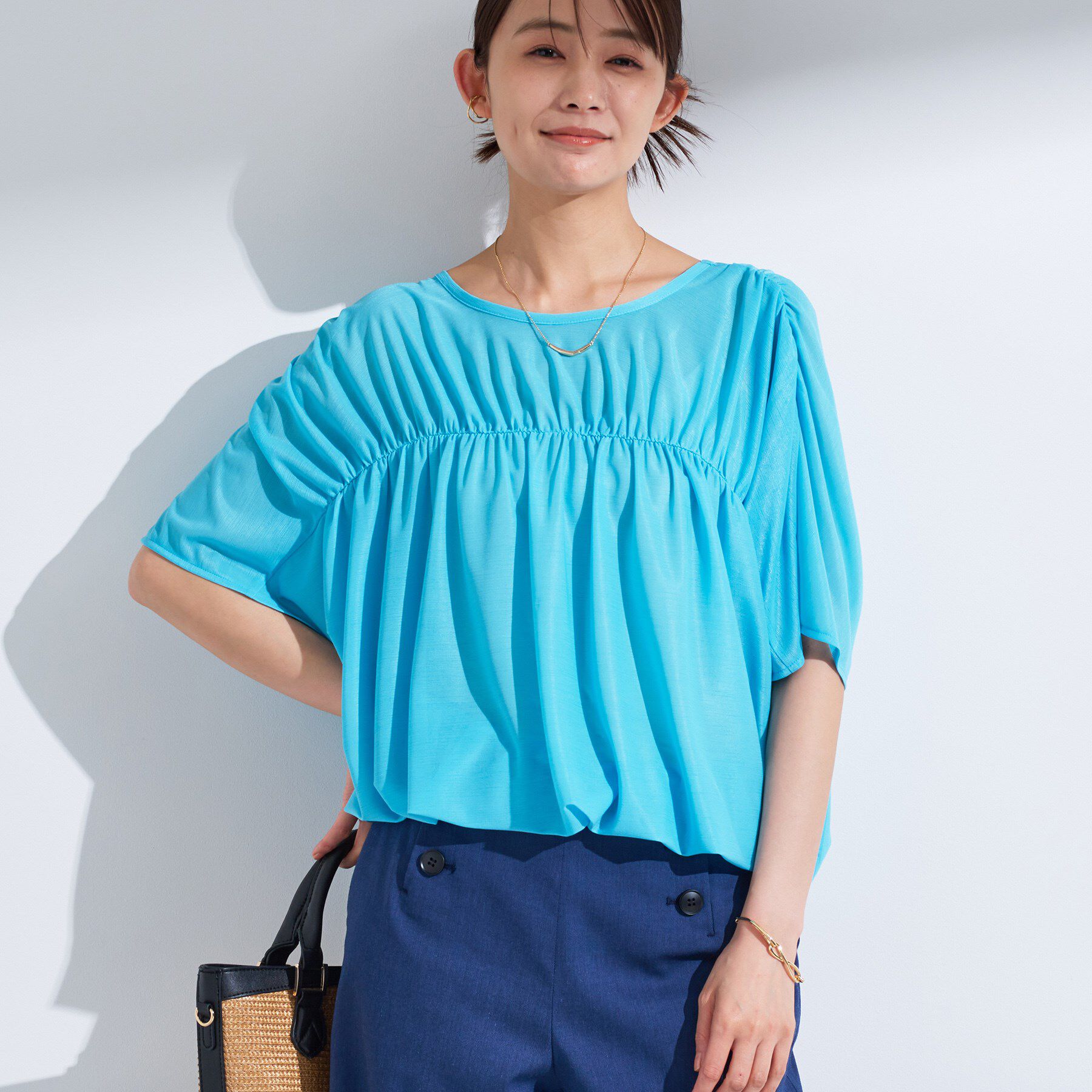 INDIVI「【洗える／体型カバー】シャーリングシアートップス」|Tシャツ・カットソー|ブルー(691)