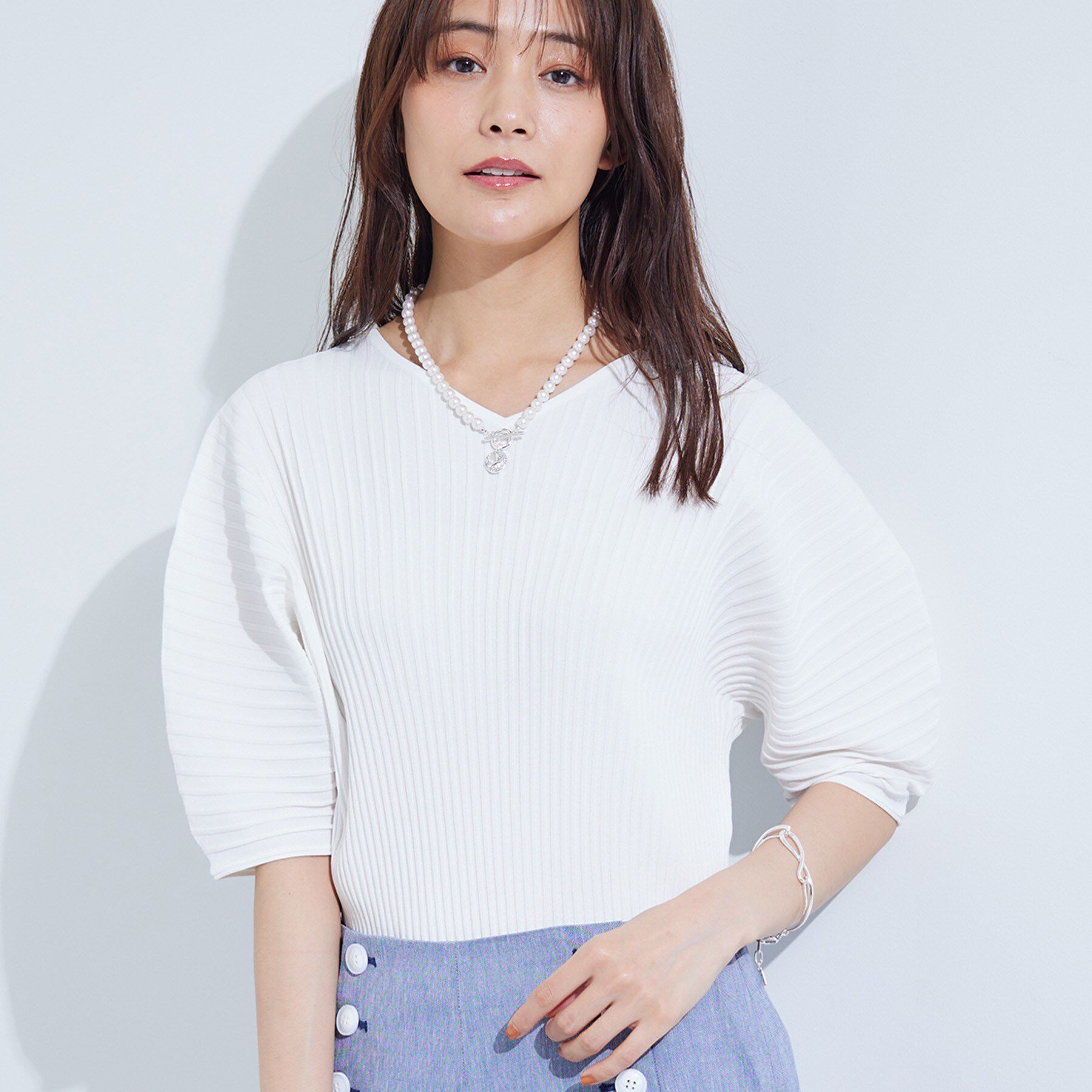 INDIVI「【二の腕カバー／スタイルアップ】ドライタッチストレッチニット」|Tシャツ・カットソー|ホワイト(001)