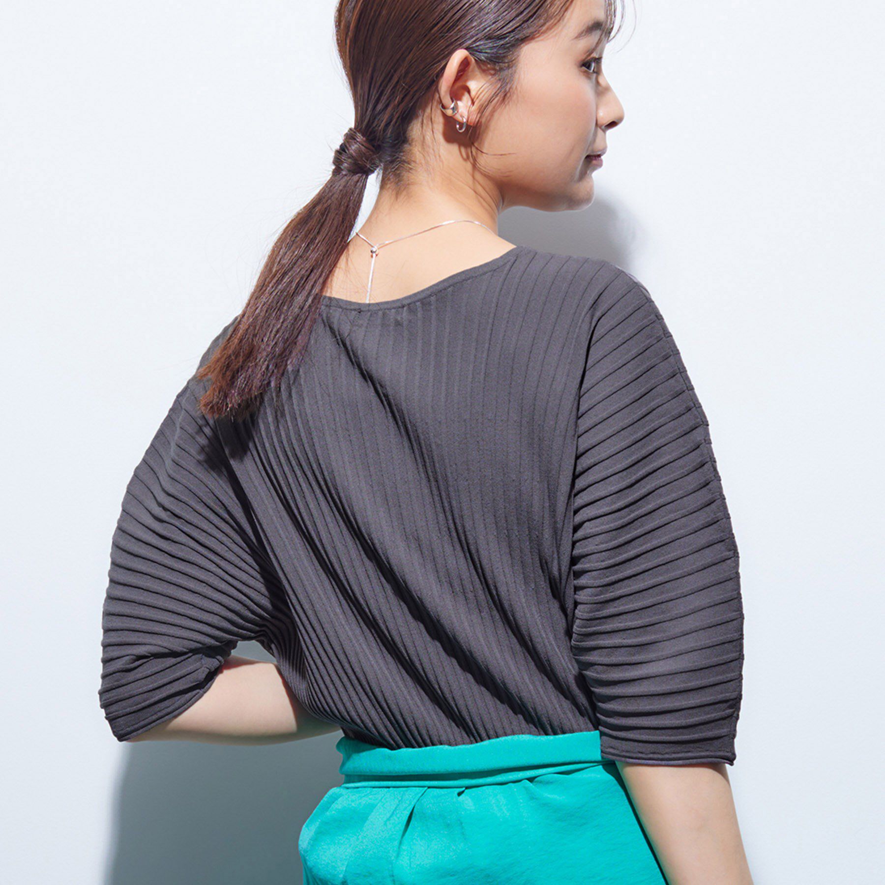 INDIVI「【二の腕カバー／スタイルアップ】ドライタッチストレッチニット」|Tシャツ・カットソー|