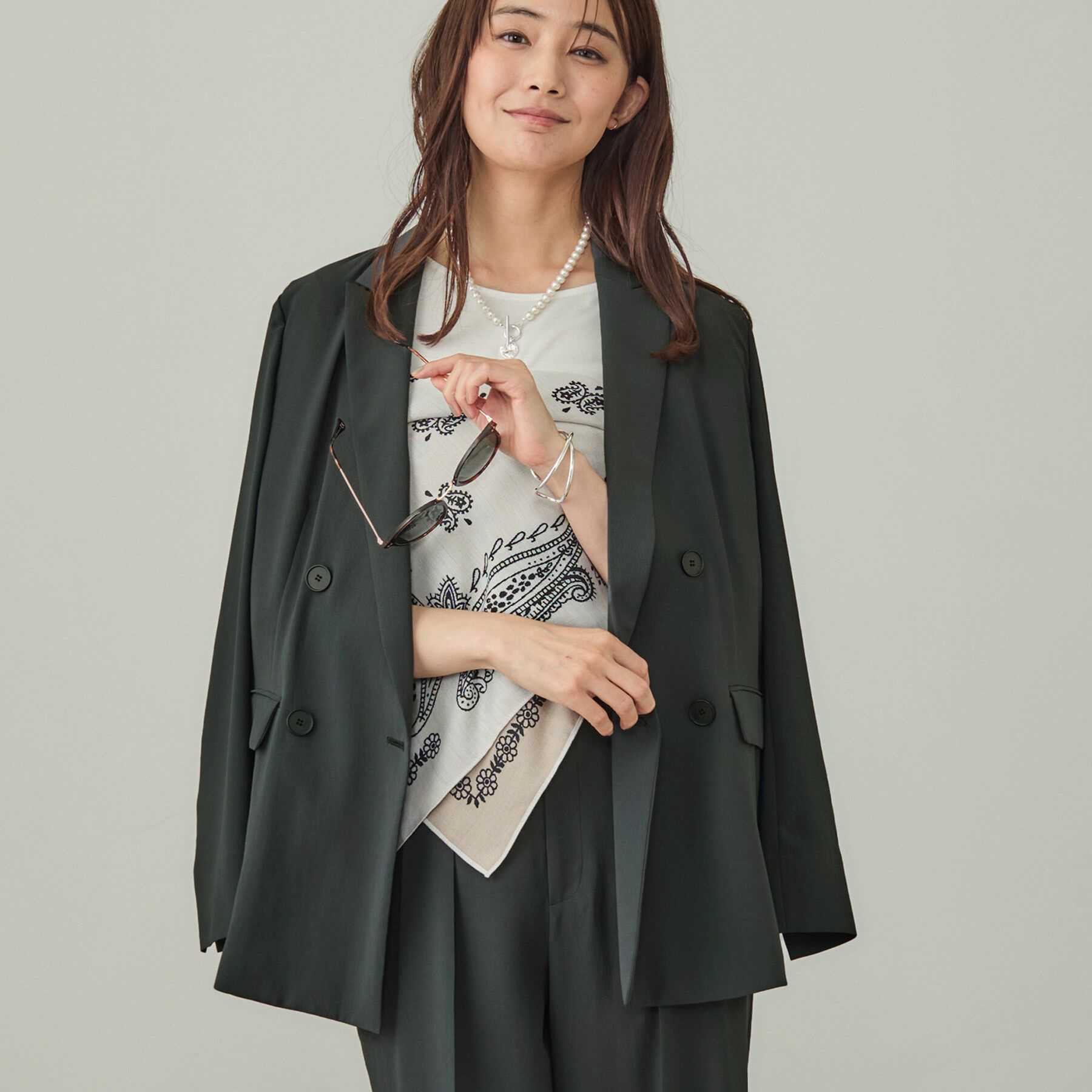 INDIVI「【軽く羽織れる！】ダブルジャケット」|テーラードジャケット|チャコールグレー(0