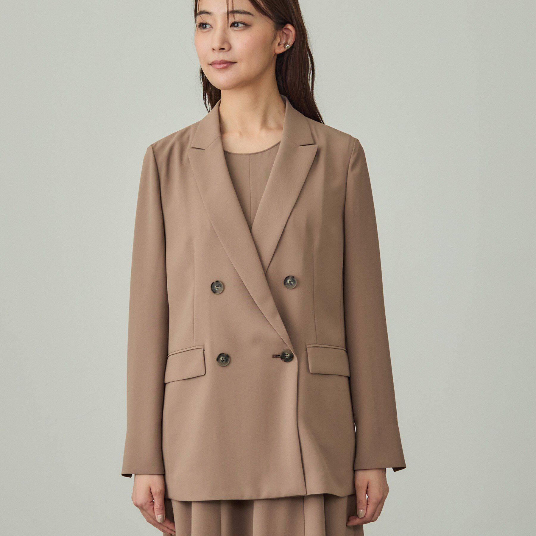 INDIVI「【軽く羽織れる！】ダブルジャケット」|テーラードジャケット|