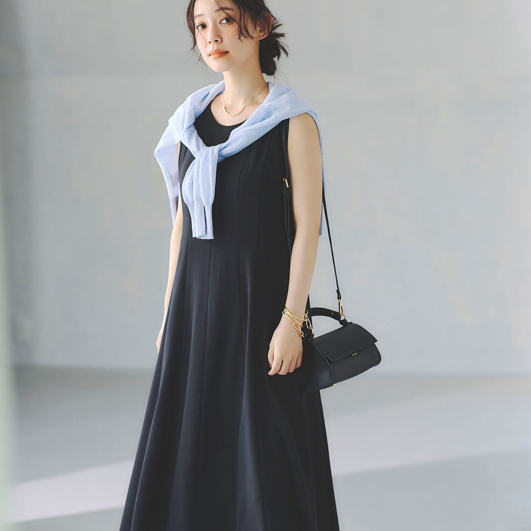 INDIVI「【美シルエット】ノースリーブワンピース」|ワンピース|ブラック(019)