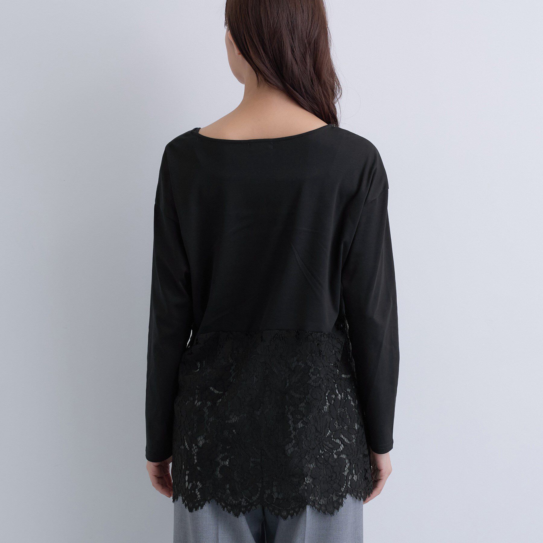 INDIVI「【レイヤードにおすすめ】レース切り替えカットソー」|Tシャツ・カットソー|