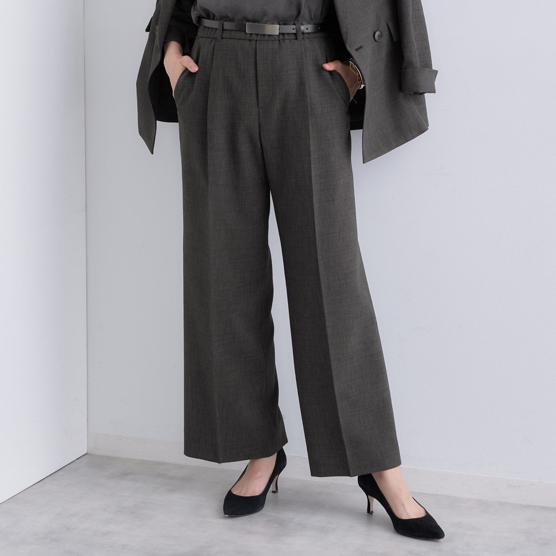 INDIVI「【洗える／セットアップ可能】凹凸ストレッチ素材ストレートパンツ」|その他|スミクロ(018)