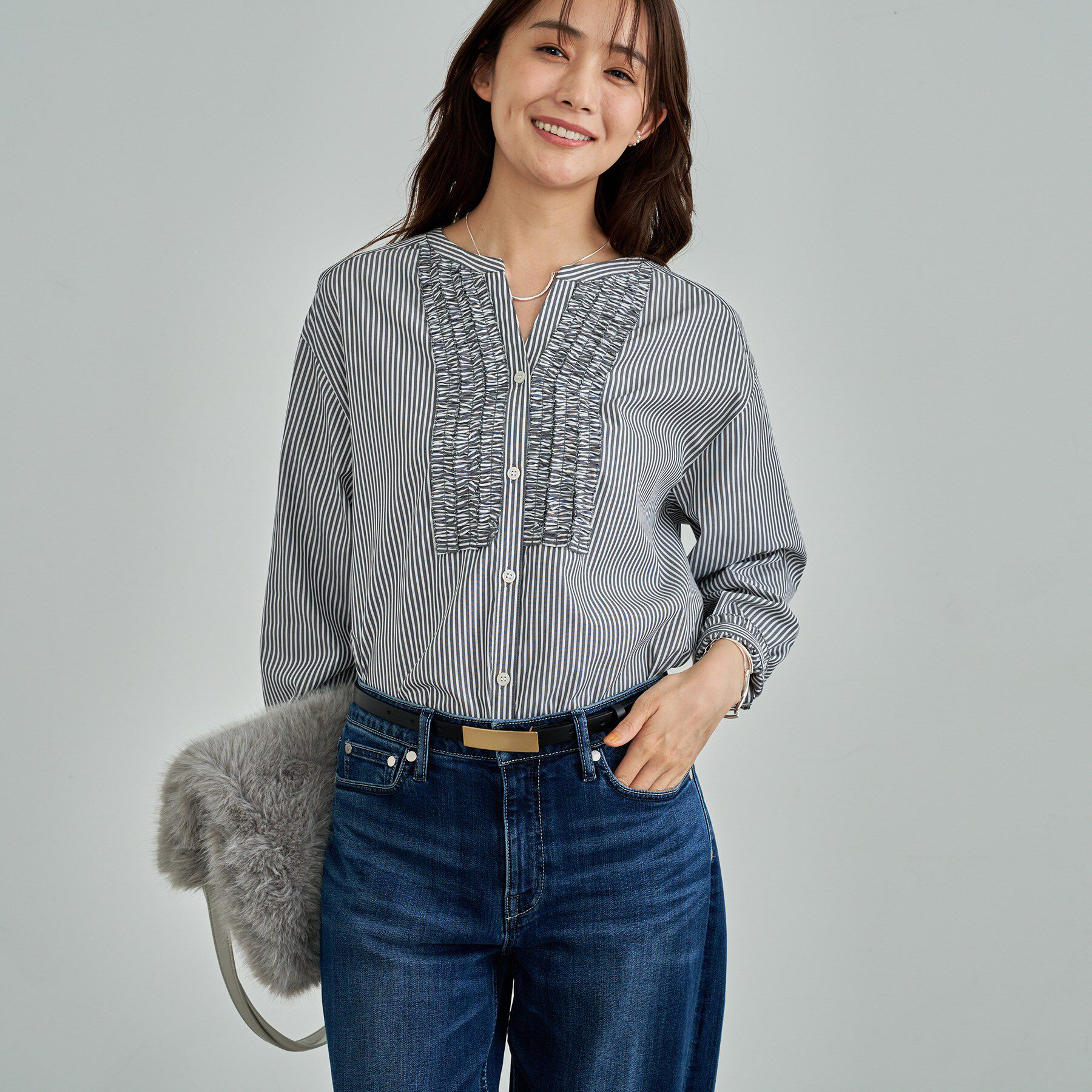 INDIVI「【洗える】胸元タックフリル長袖ブラウス」|シャツ・ブラウス|