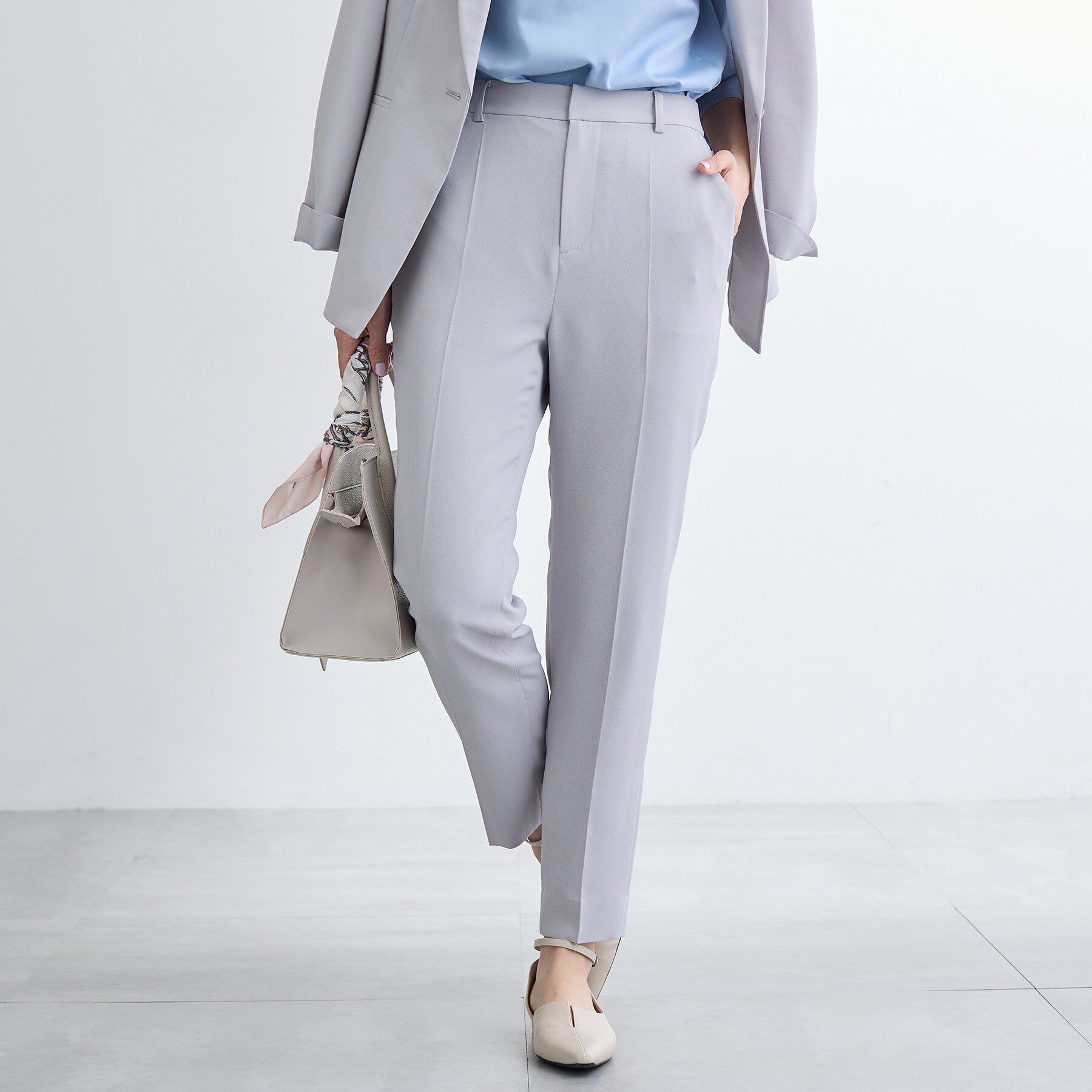 INDIVI「【洗える／UVケア／麻調】テーパードパンツ」|その他|ライトグレー(011