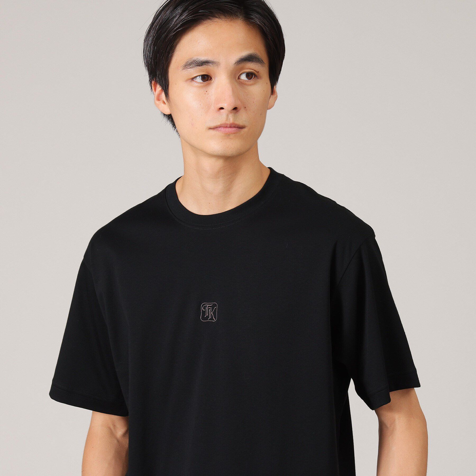 TAKEO KIKUCHI「【刺繍ロゴT】スムース ワンポイント Tシャツ」|Tシャツ・カットソー|