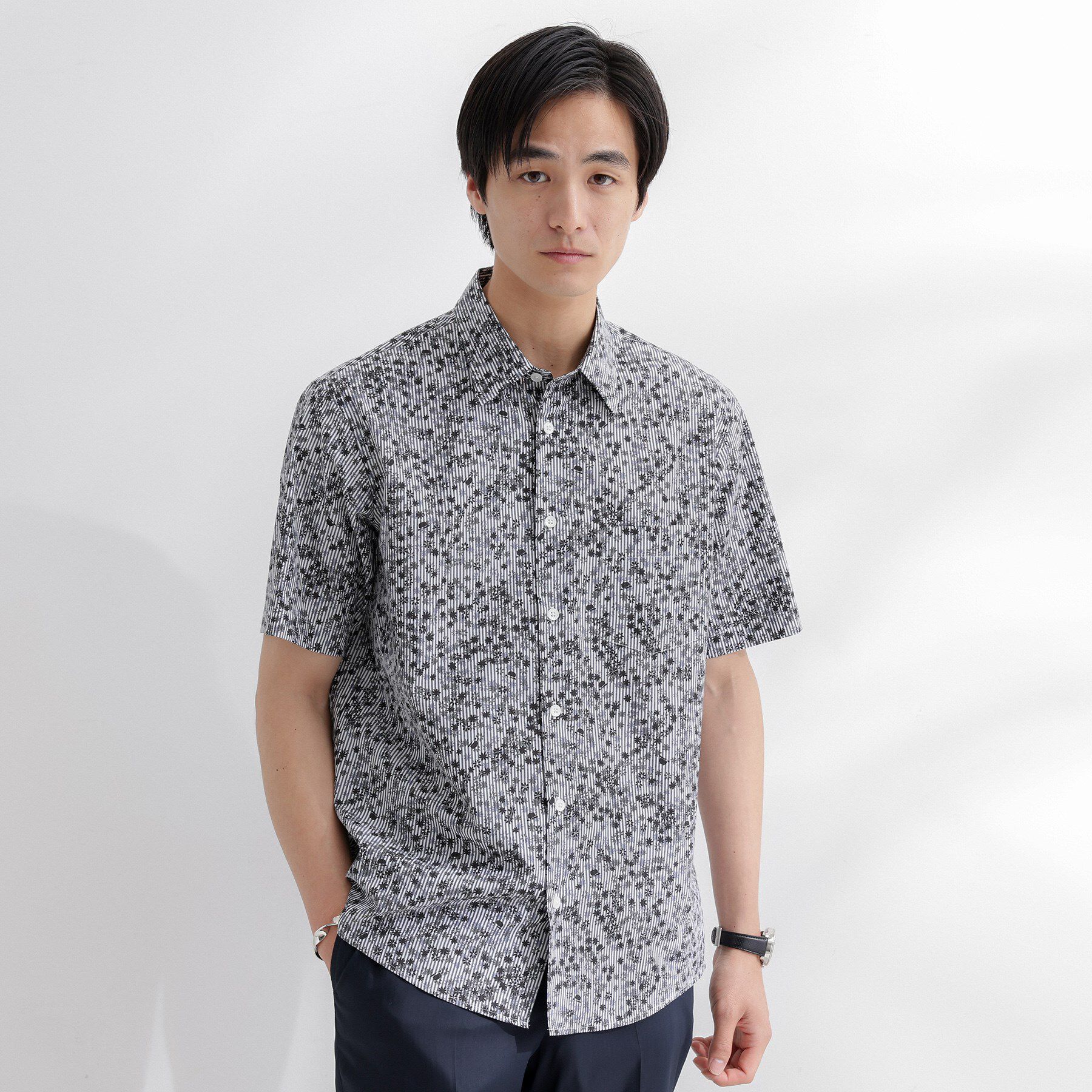 TAKEO KIKUCHI「ストライプ小花プリント 半袖シャツ」|シャツ・ブラウス|グレー(112)