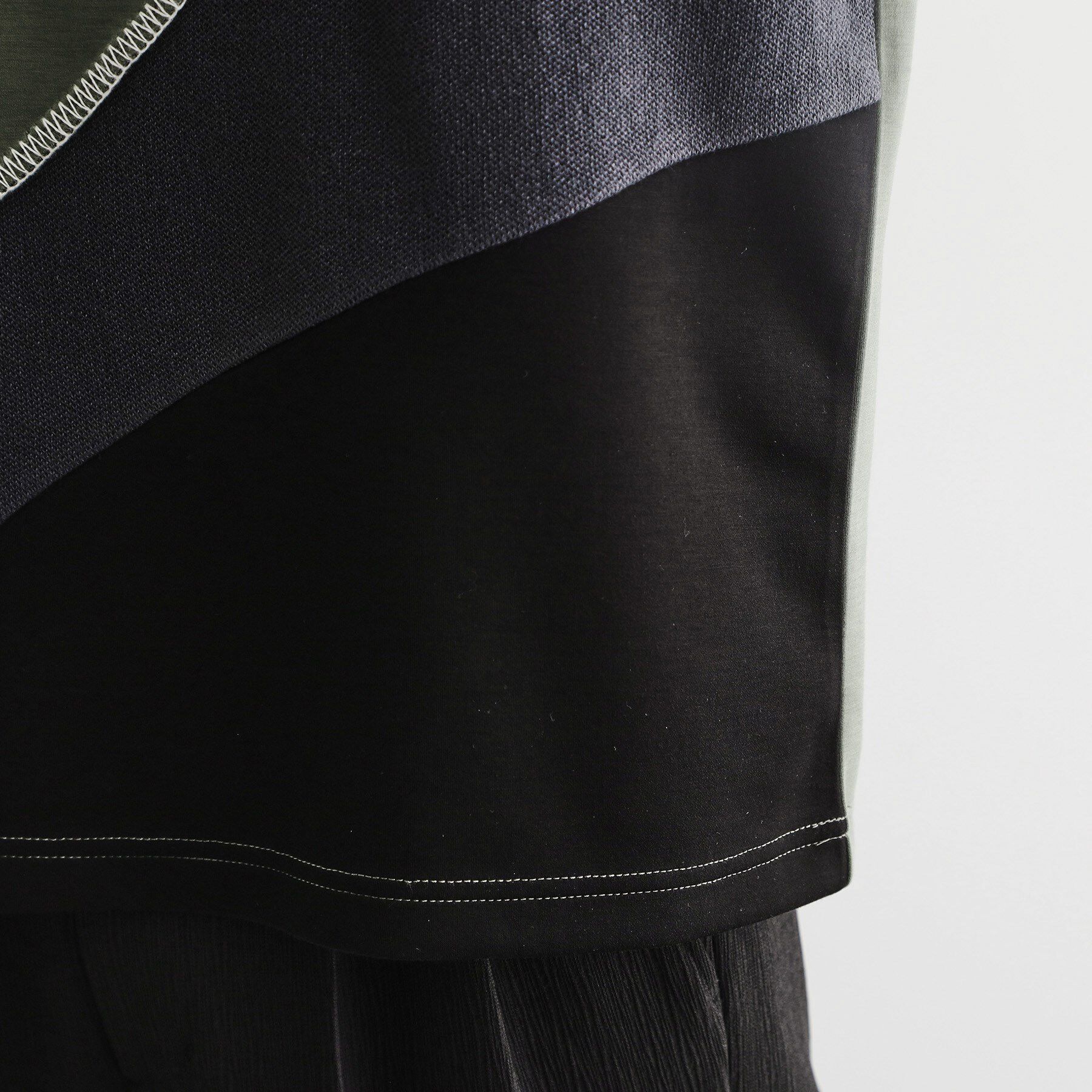 tk.TAKEO KIKUCHI「ニットドッキングカーブスイッチカットソー」|Tシャツ・カットソー|