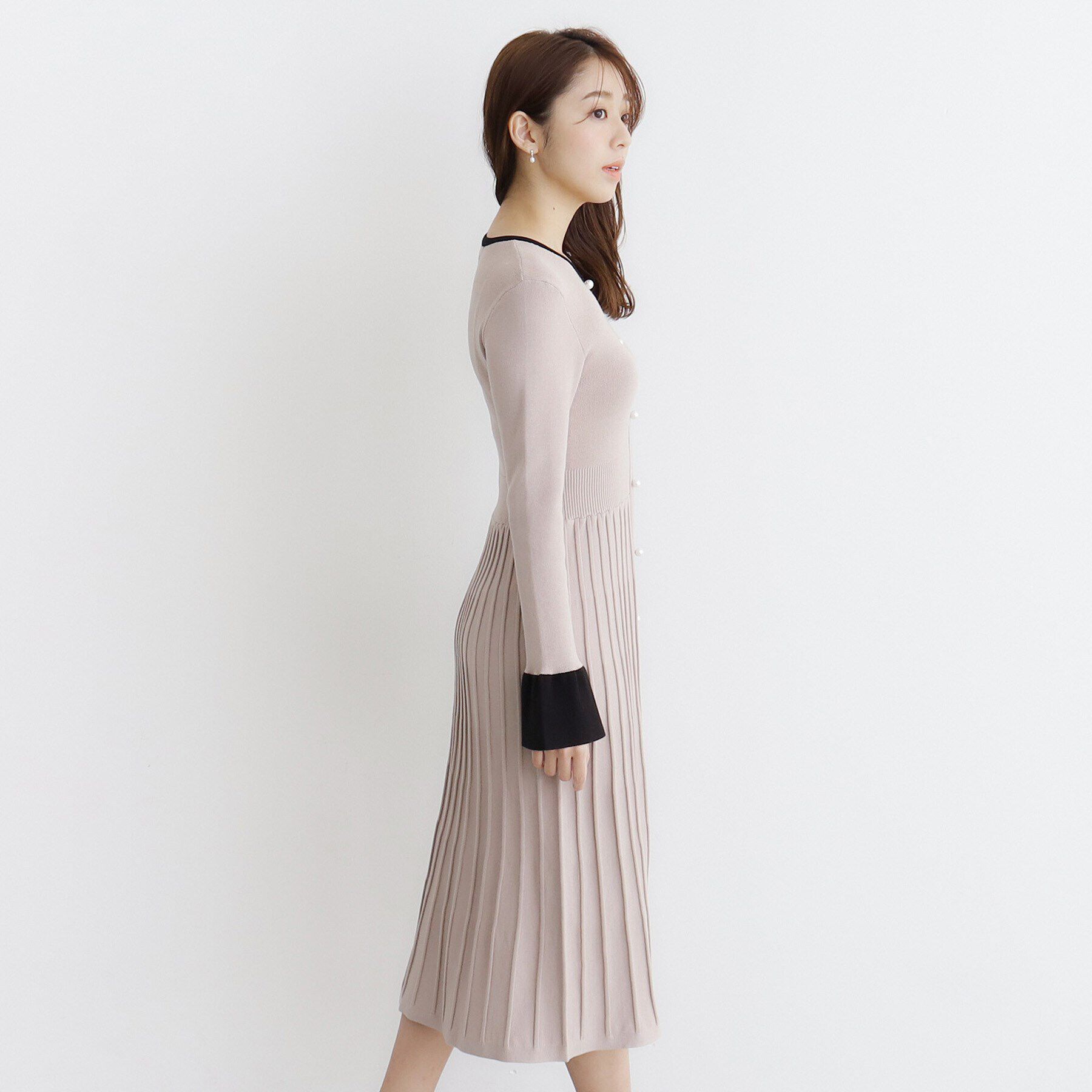 index「《美人百花掲載》パール調デザインバイカラーニットワンピース【洗濯機洗い可】」|ワンピース|