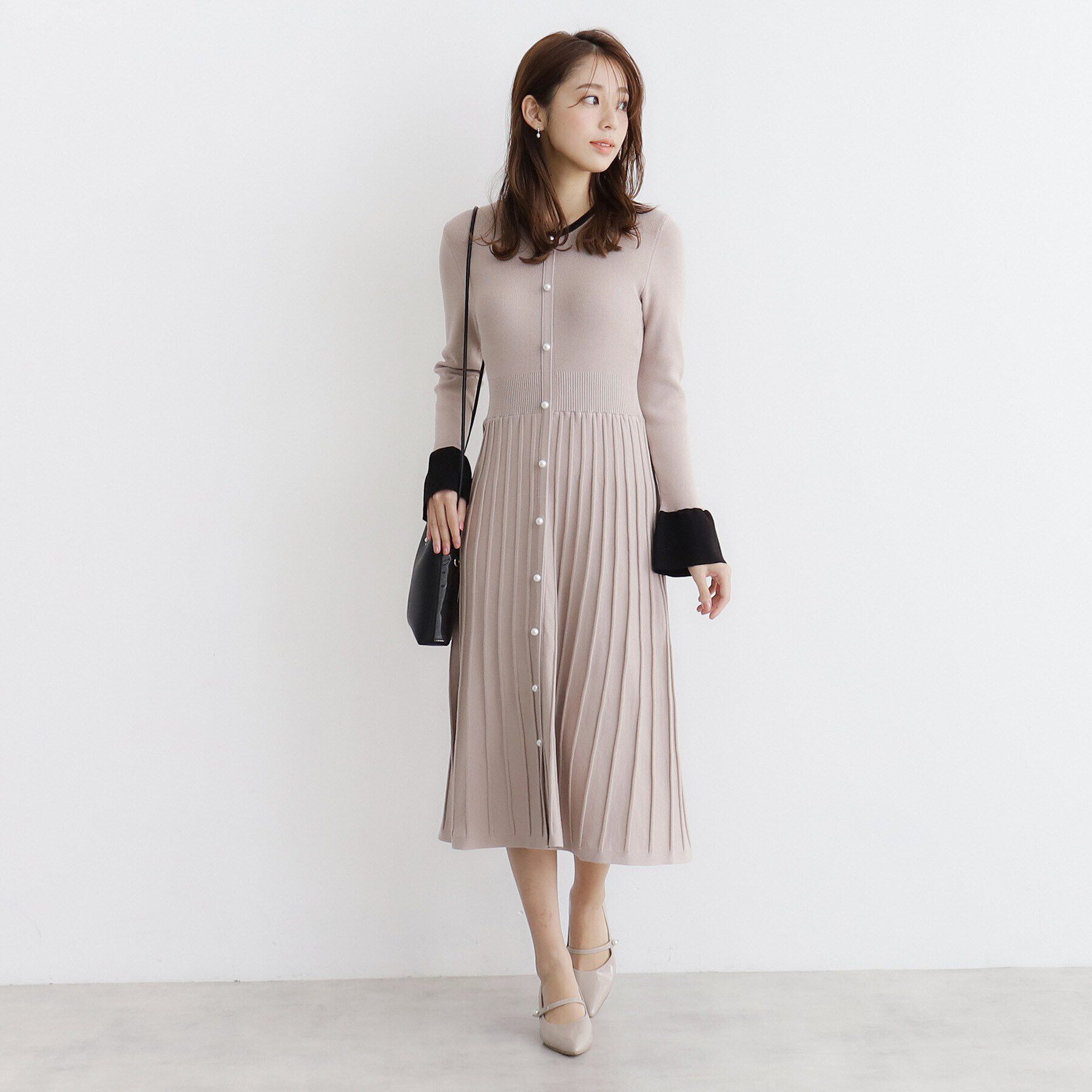 index「《美人百花掲載》パール調デザインバイカラーニットワンピース【洗濯機洗い可】」|ワンピース|